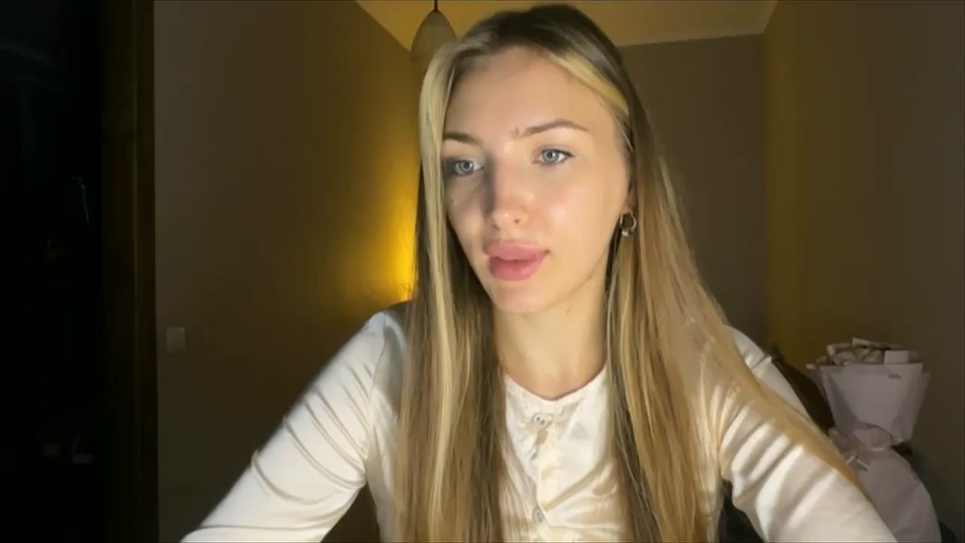 Gallery image thumbnail from My_Diana's myfreecams stream on, 08/29/2024, 21:20 image 6 of 20
