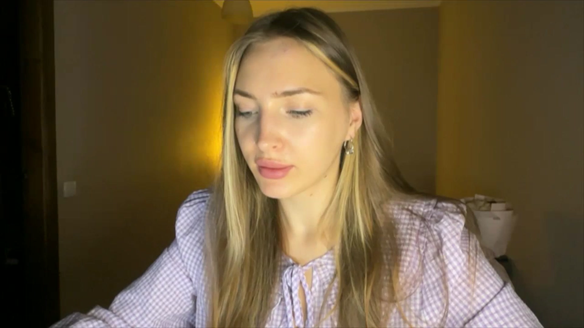 Gallery image thumbnail from My_Diana's myfreecams stream on, 08/30/2024, 18:40 image 3 of 20
