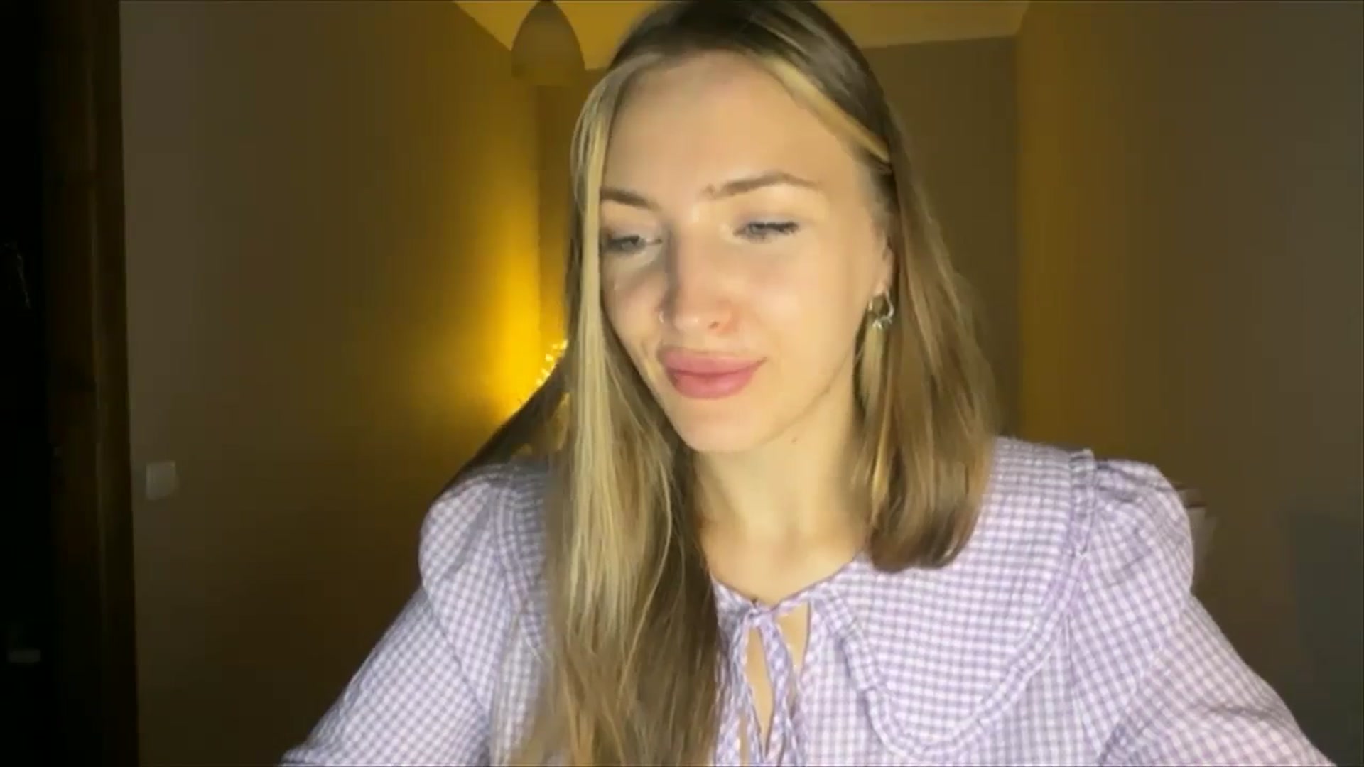 Gallery image thumbnail from My_Diana's myfreecams stream on, 08/30/2024, 18:40 image 15 of 20