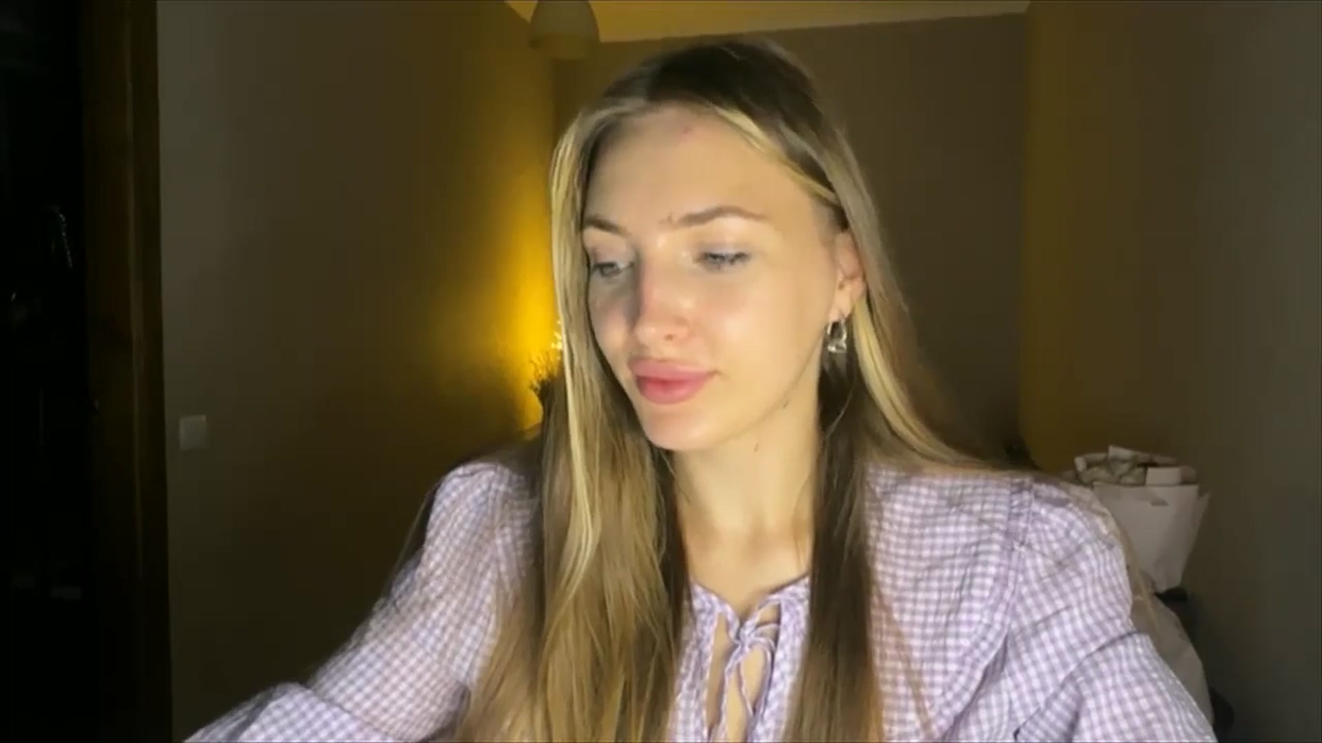 Gallery image thumbnail from My_Diana's myfreecams stream on, 08/30/2024, 21:48 image 10 of 20