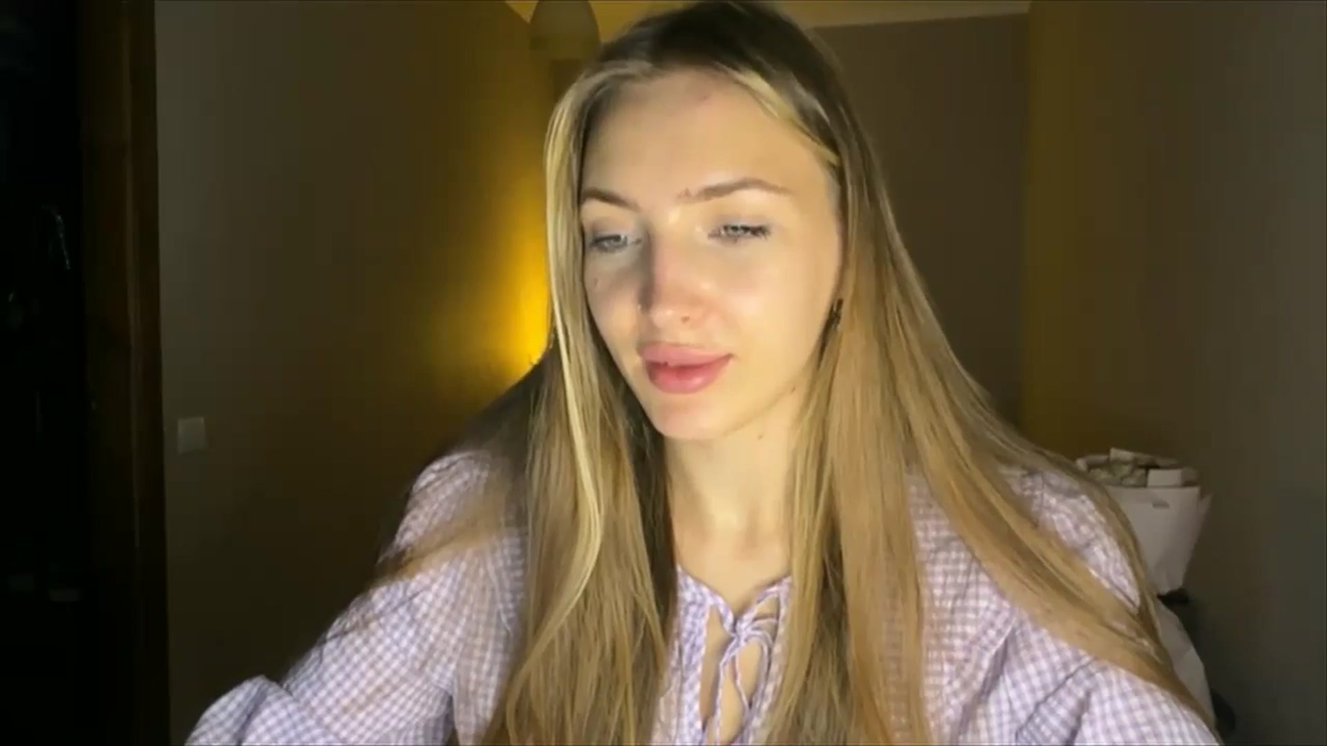 Gallery image thumbnail from My_Diana's myfreecams stream on, 08/30/2024, 21:48 image 8 of 20