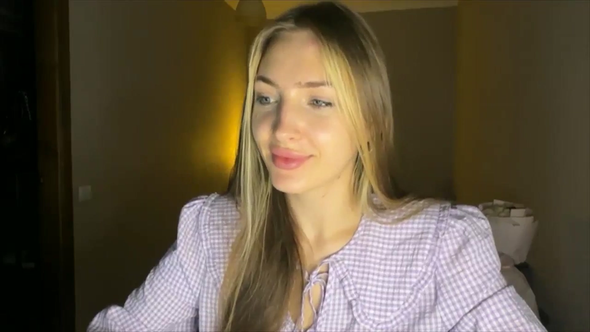 Gallery image thumbnail from My_Diana's myfreecams stream on, 08/30/2024, 21:48 image 5 of 20
