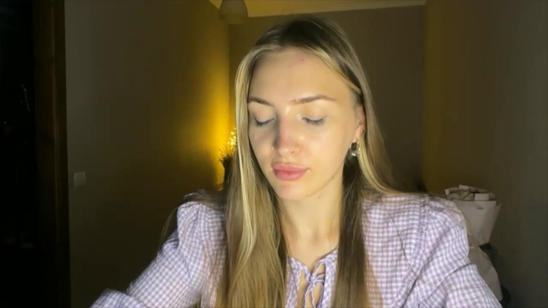 Gallery image thumbnail from My_Diana's myfreecams stream on, 08/30/2024, 21:48 image 13 of 20
