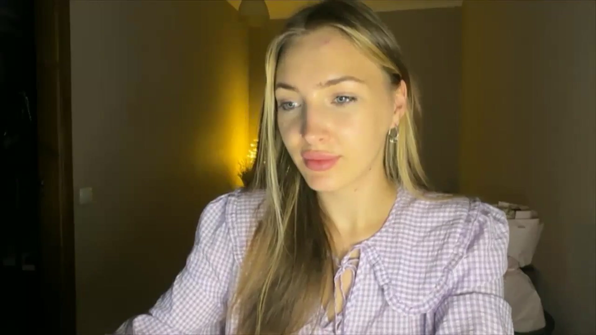 Gallery image thumbnail from My_Diana's myfreecams stream on, 08/30/2024, 21:48 image 2 of 20