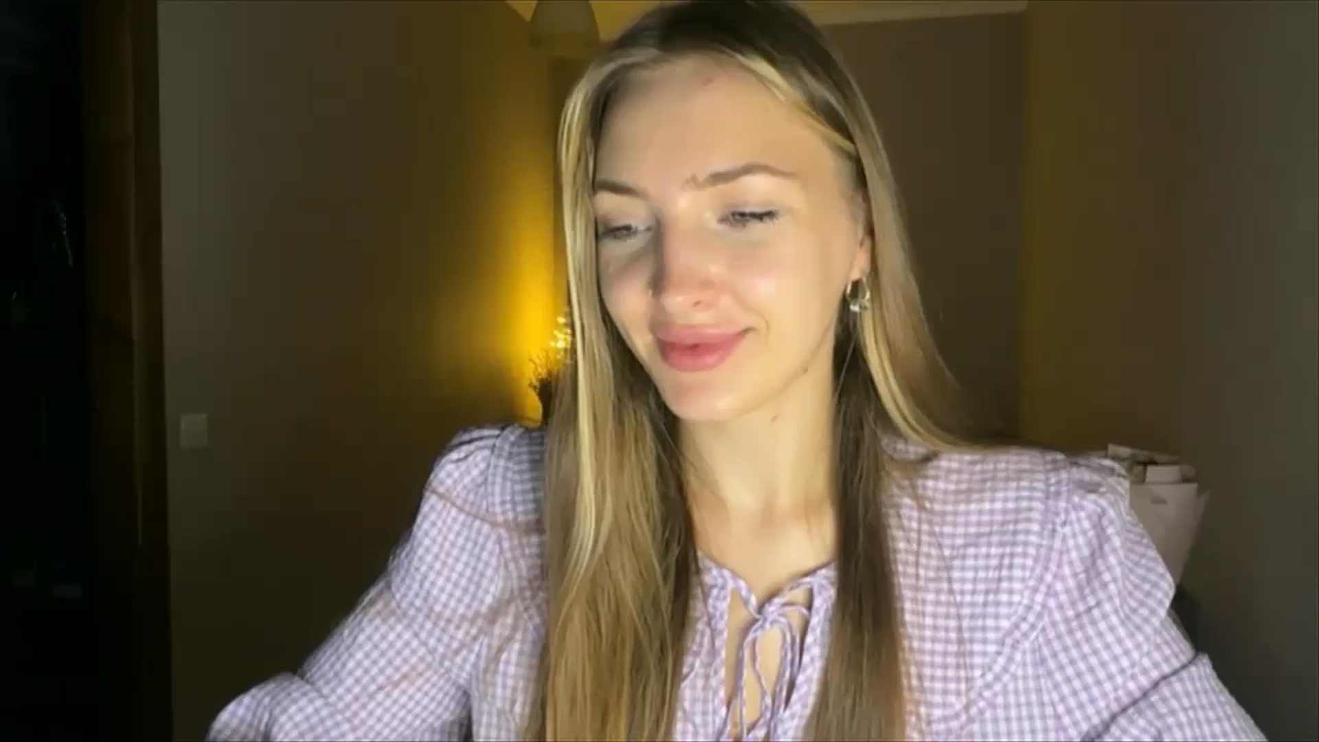 Gallery image thumbnail from My_Diana's myfreecams stream on, 08/30/2024, 21:48 image 20 of 20