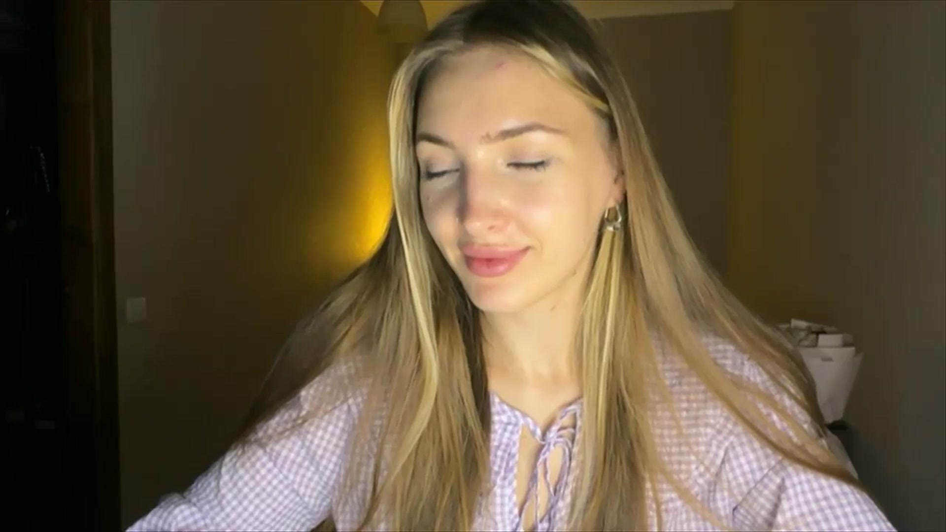 Gallery image thumbnail from My_Diana's myfreecams stream on, 08/30/2024, 21:48 image 6 of 20