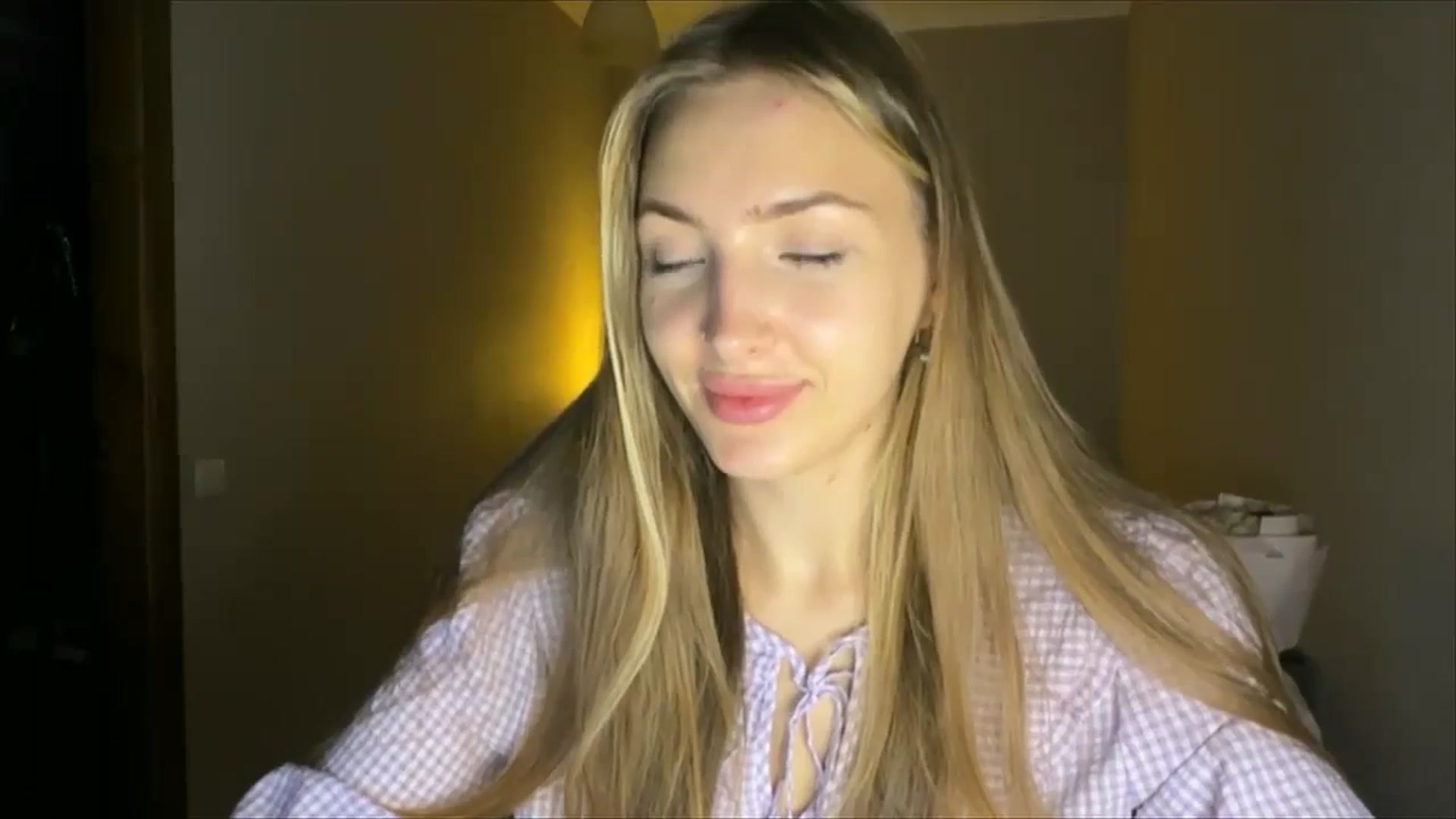 Gallery image thumbnail from My_Diana's myfreecams stream on, 08/30/2024, 21:48 image 7 of 20