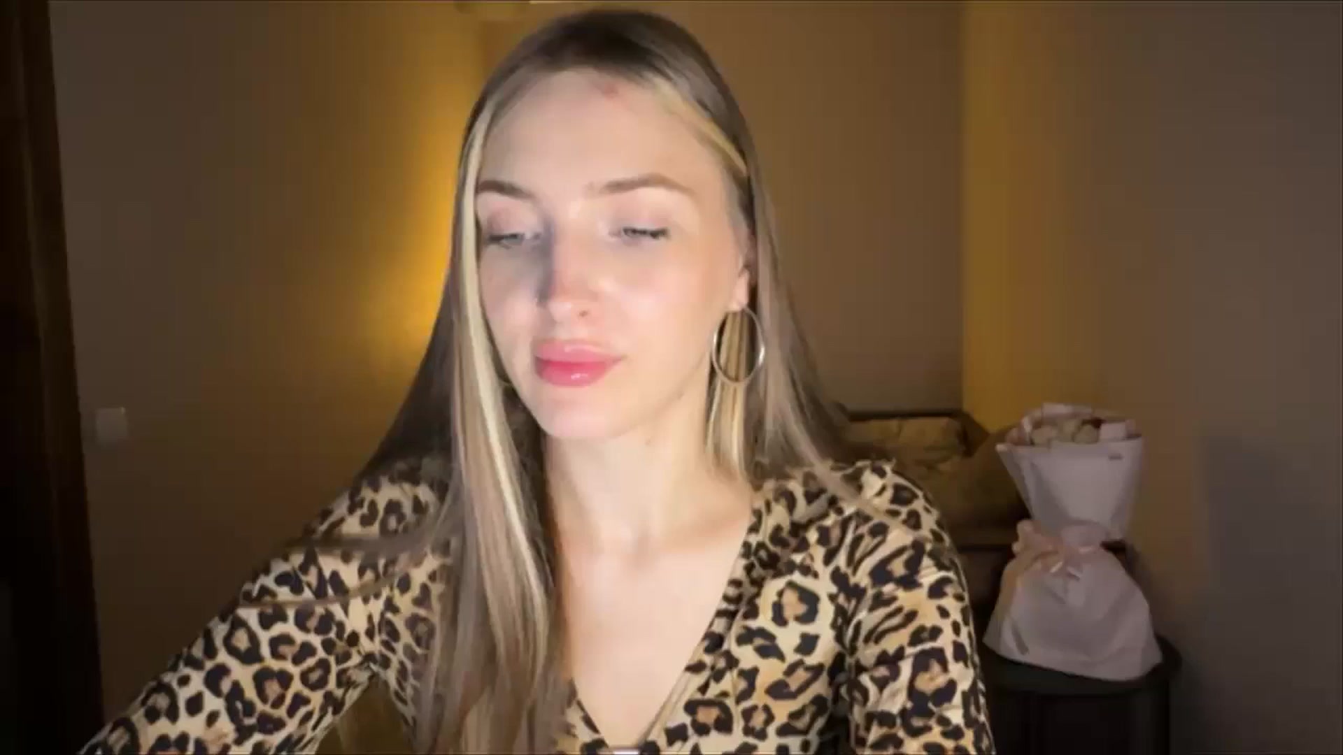 Gallery image thumbnail from My_Diana's myfreecams stream on, 08/31/2024, 18:40 image 13 of 20