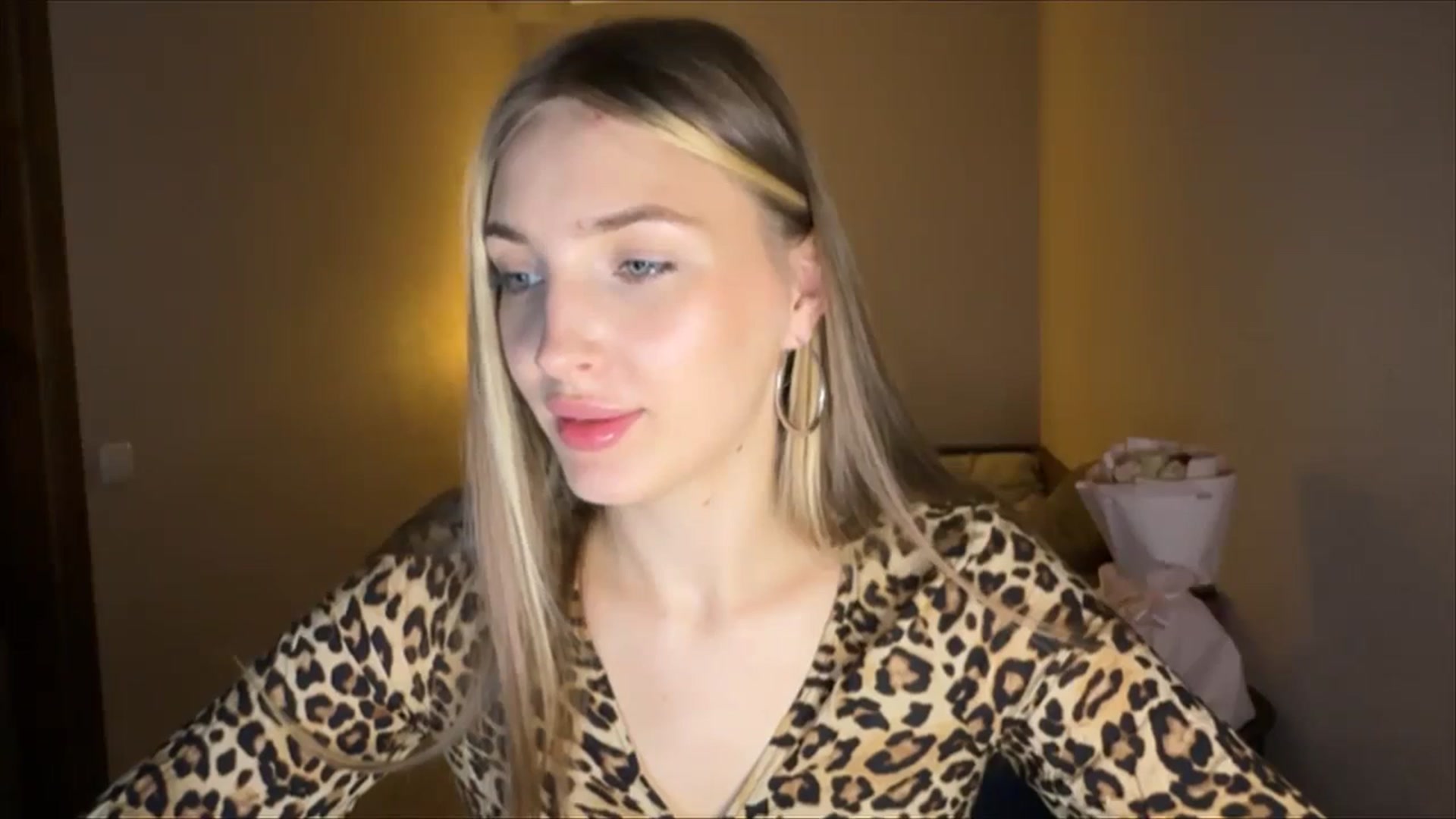 Gallery image thumbnail from My_Diana's myfreecams stream on, 08/31/2024, 18:40 image 15 of 20