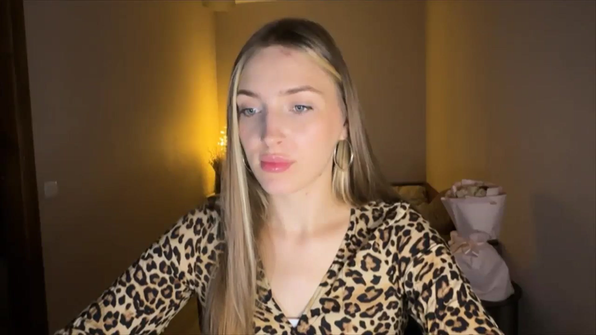 Gallery image thumbnail from My_Diana's myfreecams stream on, 08/31/2024, 18:40 image 6 of 20