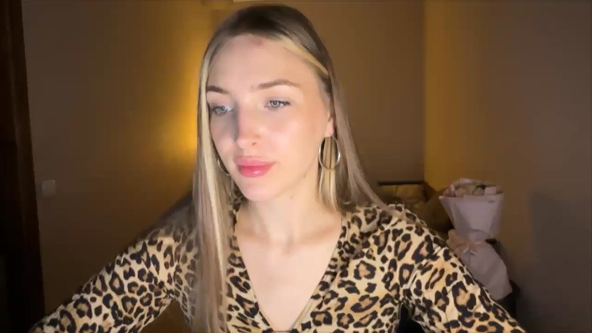 Gallery image thumbnail from My_Diana's myfreecams stream on, 08/31/2024, 18:40 image 11 of 20