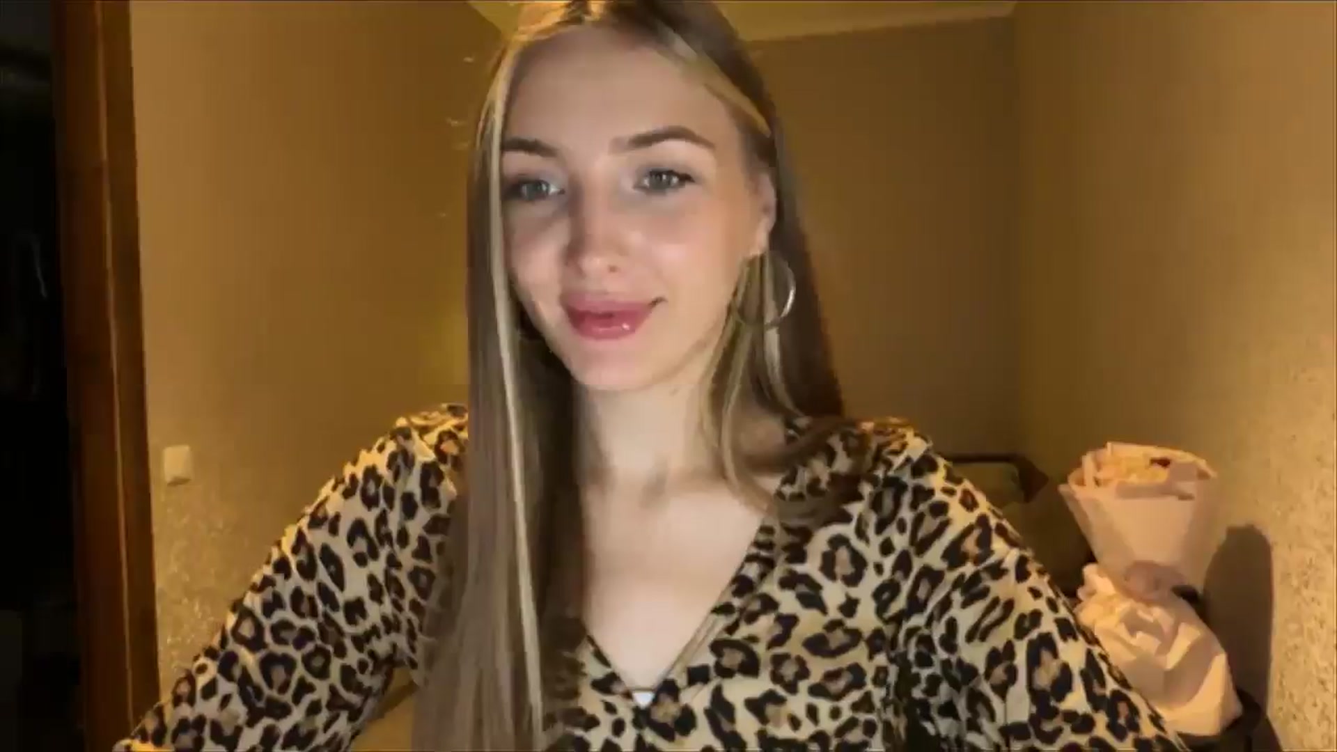 Gallery image thumbnail from My_Diana's myfreecams stream on, 08/31/2024, 19:00 image 2 of 20