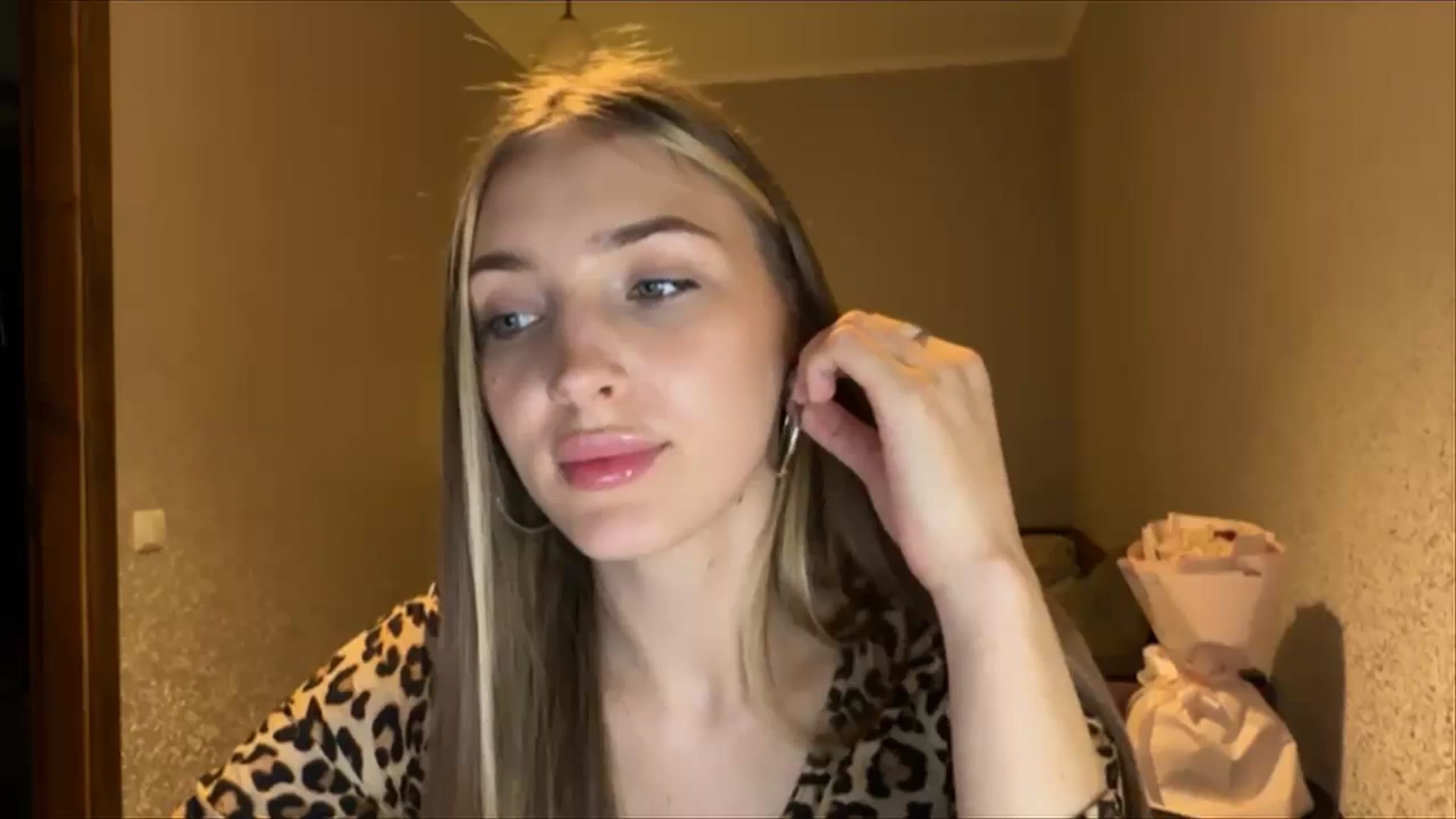 Gallery image thumbnail from My_Diana's myfreecams stream on, 08/31/2024, 19:00 image 16 of 20