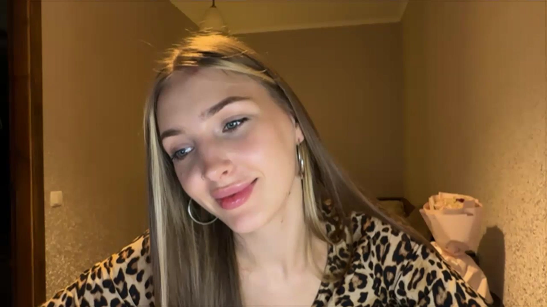 Gallery image thumbnail from My_Diana's myfreecams stream on, 08/31/2024, 19:00 image 19 of 20