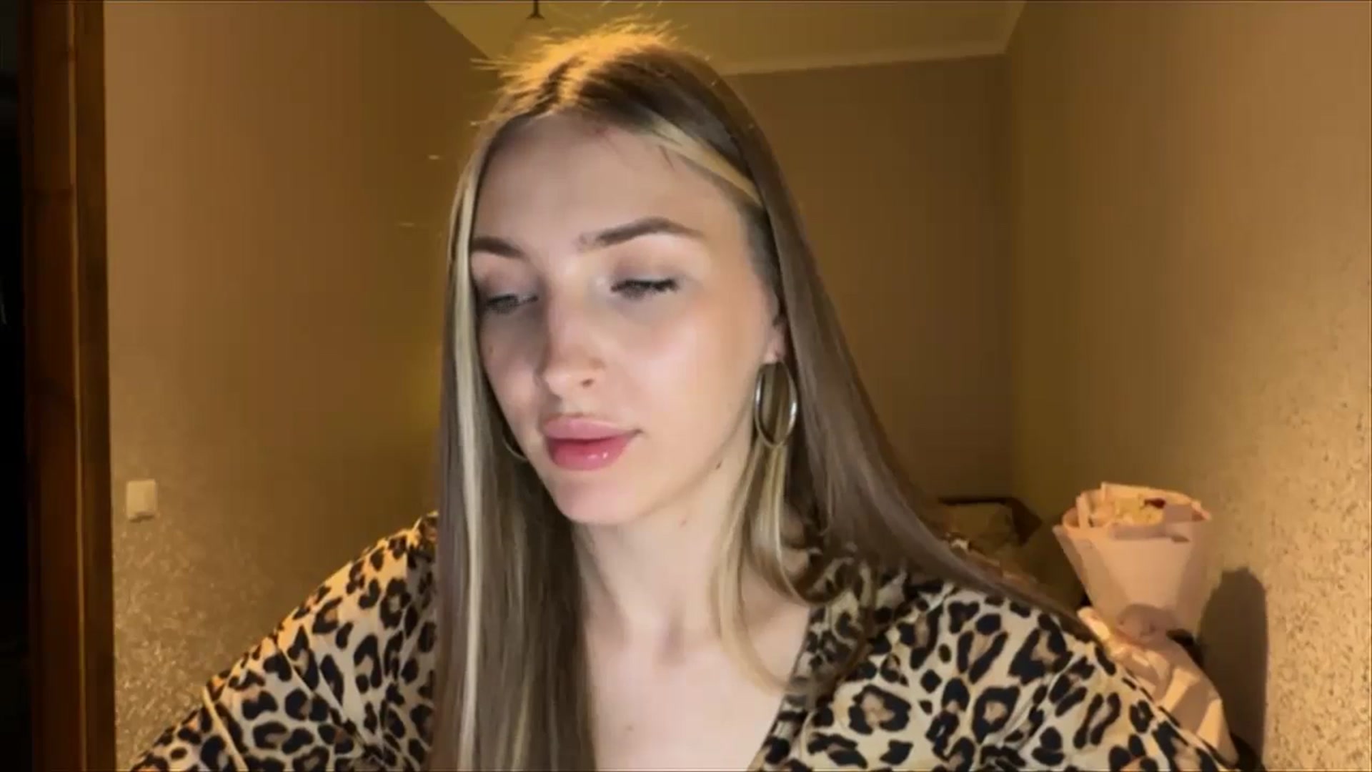 Gallery image thumbnail from My_Diana's myfreecams stream on, 08/31/2024, 19:00 image 18 of 20