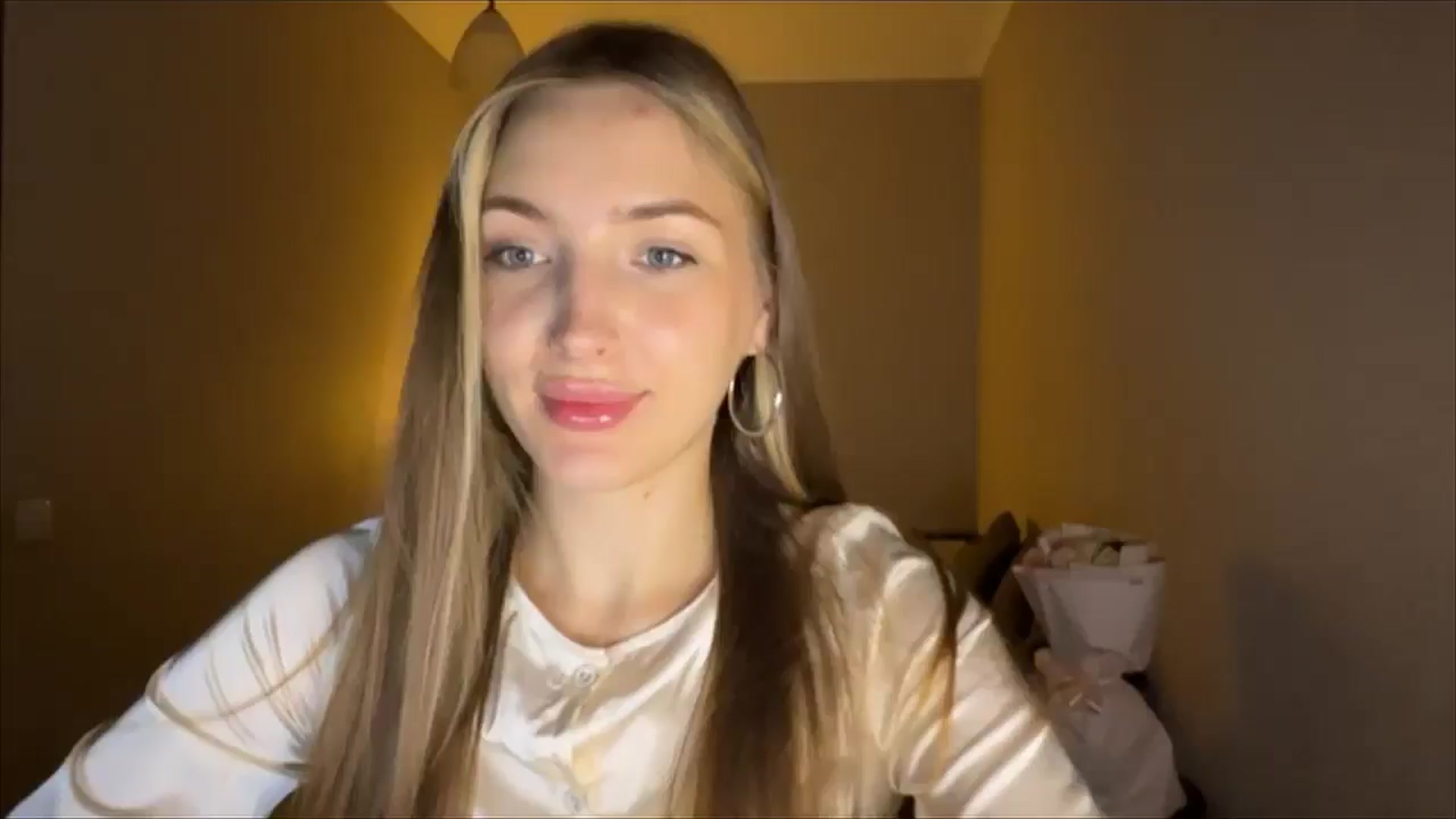 Gallery image thumbnail from My_Diana's myfreecams stream on, 08/31/2024, 22:33 image 8 of 20