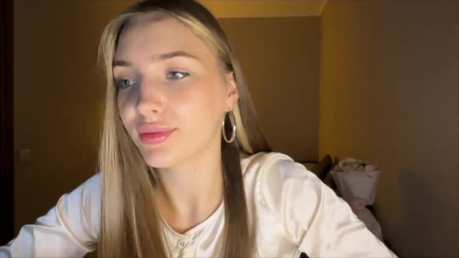 Gallery image thumbnail from My_Diana's myfreecams stream on, 08/31/2024, 22:33 image 13 of 20