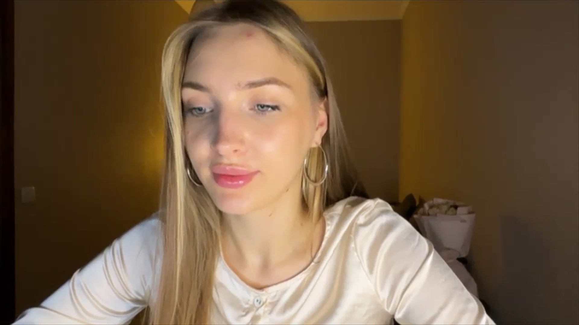 Gallery image thumbnail from My_Diana's myfreecams stream on, 08/31/2024, 22:33 image 17 of 20