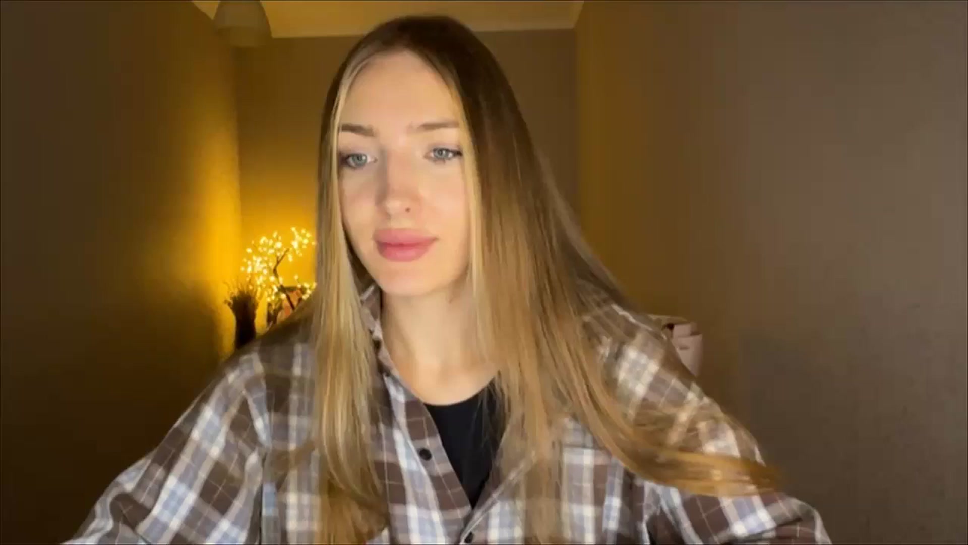 Gallery image thumbnail from My_Diana's myfreecams stream on, 09/01/2024, 19:41 image 4 of 20