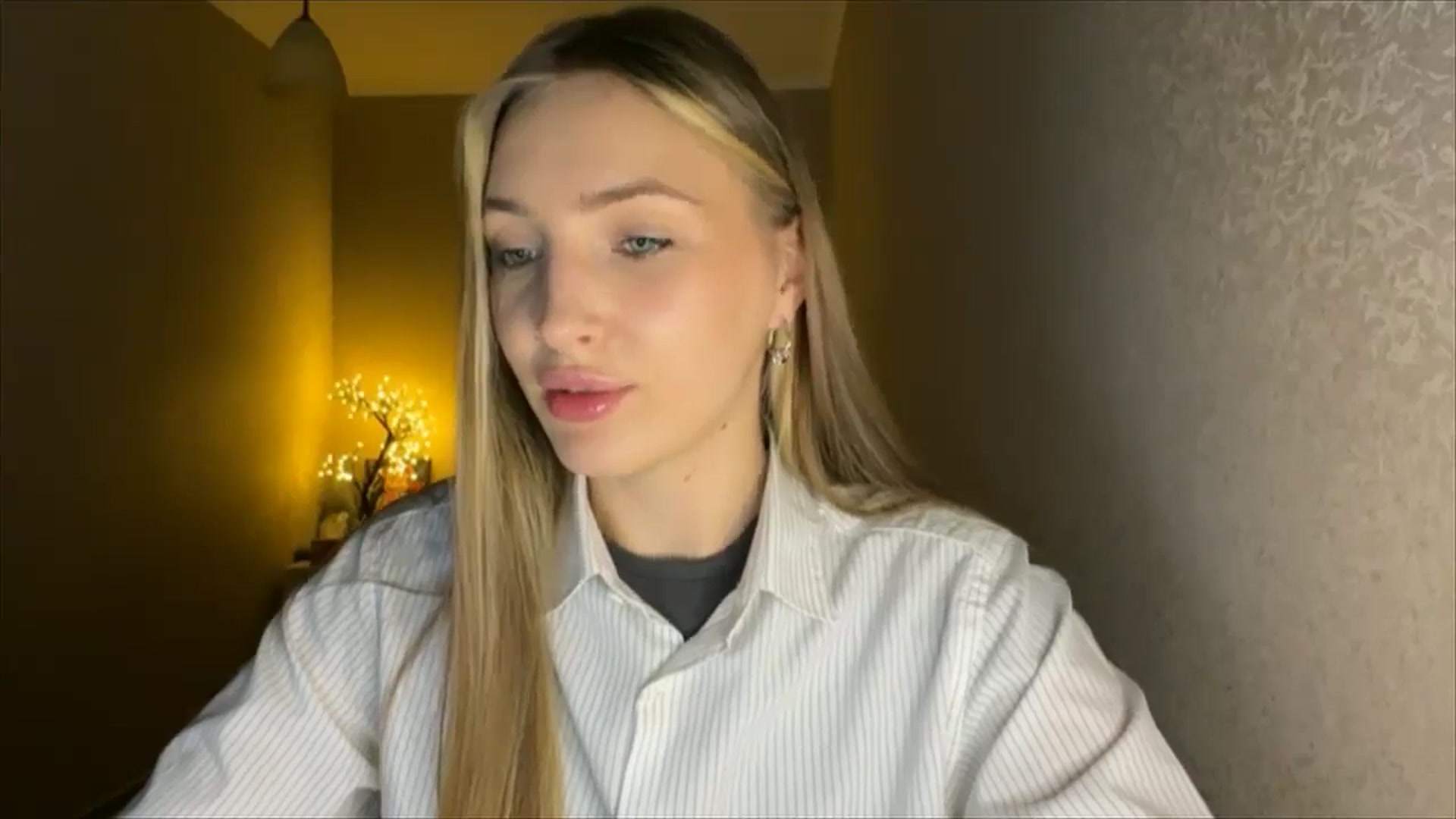 Gallery image thumbnail from My_Diana's myfreecams stream on, 09/04/2024, 20:52 image 10 of 20