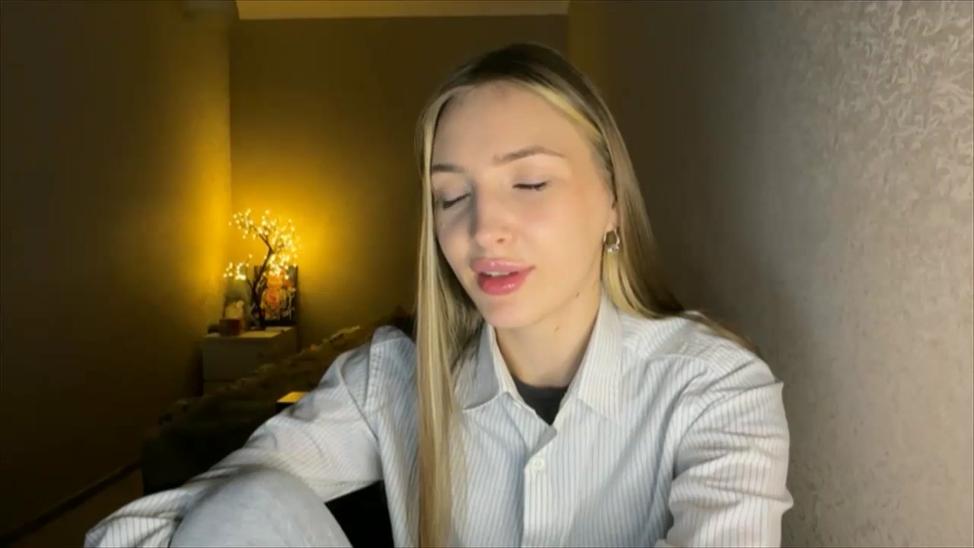 Gallery image thumbnail from My_Diana's myfreecams stream on, 09/04/2024, 20:52 image 18 of 20