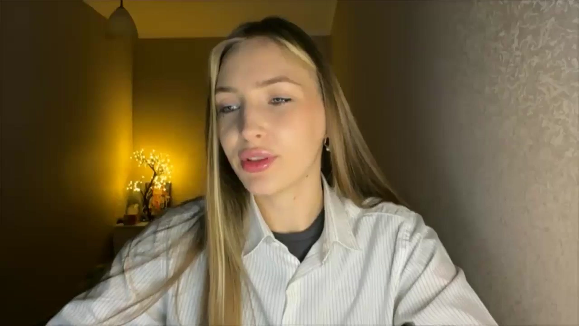Gallery image thumbnail from My_Diana's myfreecams stream on, 09/04/2024, 20:52 image 9 of 20