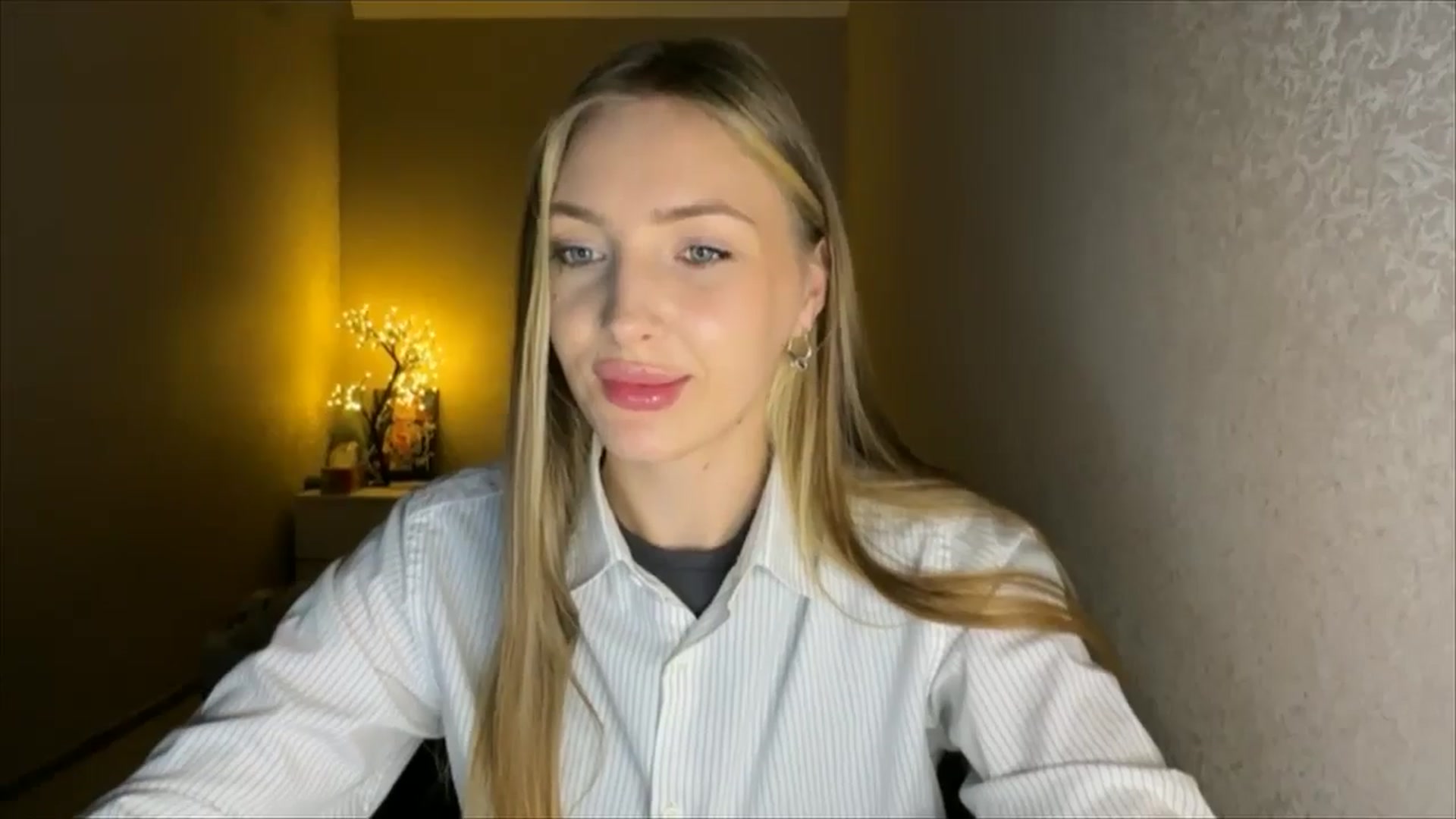 Gallery image thumbnail from My_Diana's myfreecams stream on, 09/04/2024, 20:52 image 6 of 20