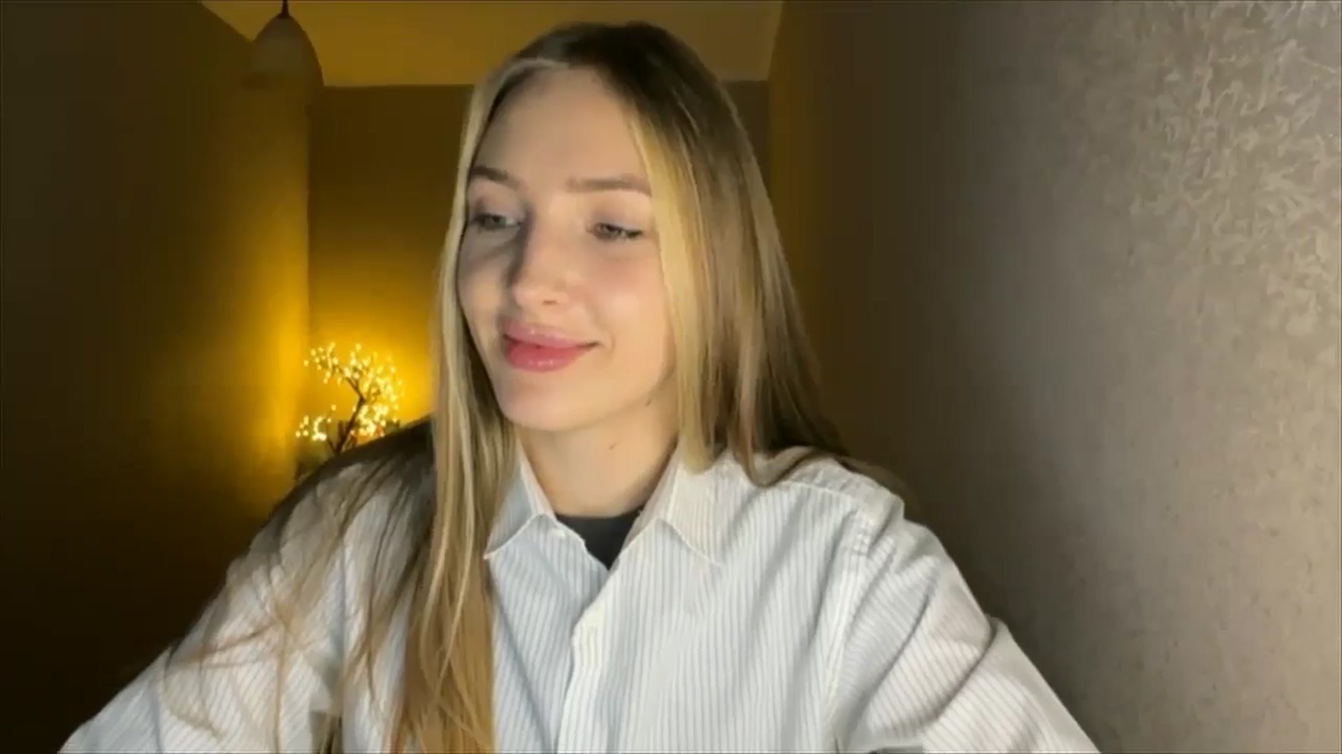 Gallery image thumbnail from My_Diana's myfreecams stream on, 09/04/2024, 20:52 image 8 of 20