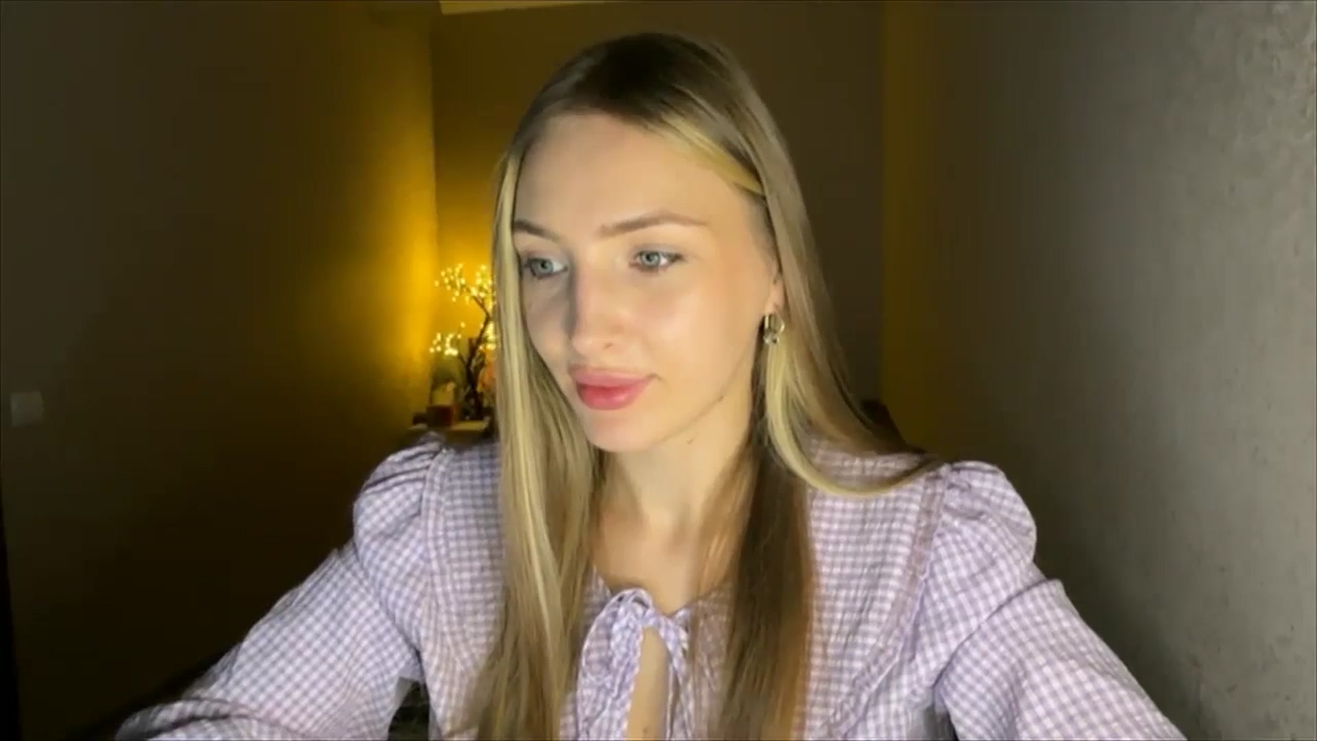 Gallery image thumbnail from My_Diana's myfreecams stream on, 09/04/2024, 22:52 image 14 of 20