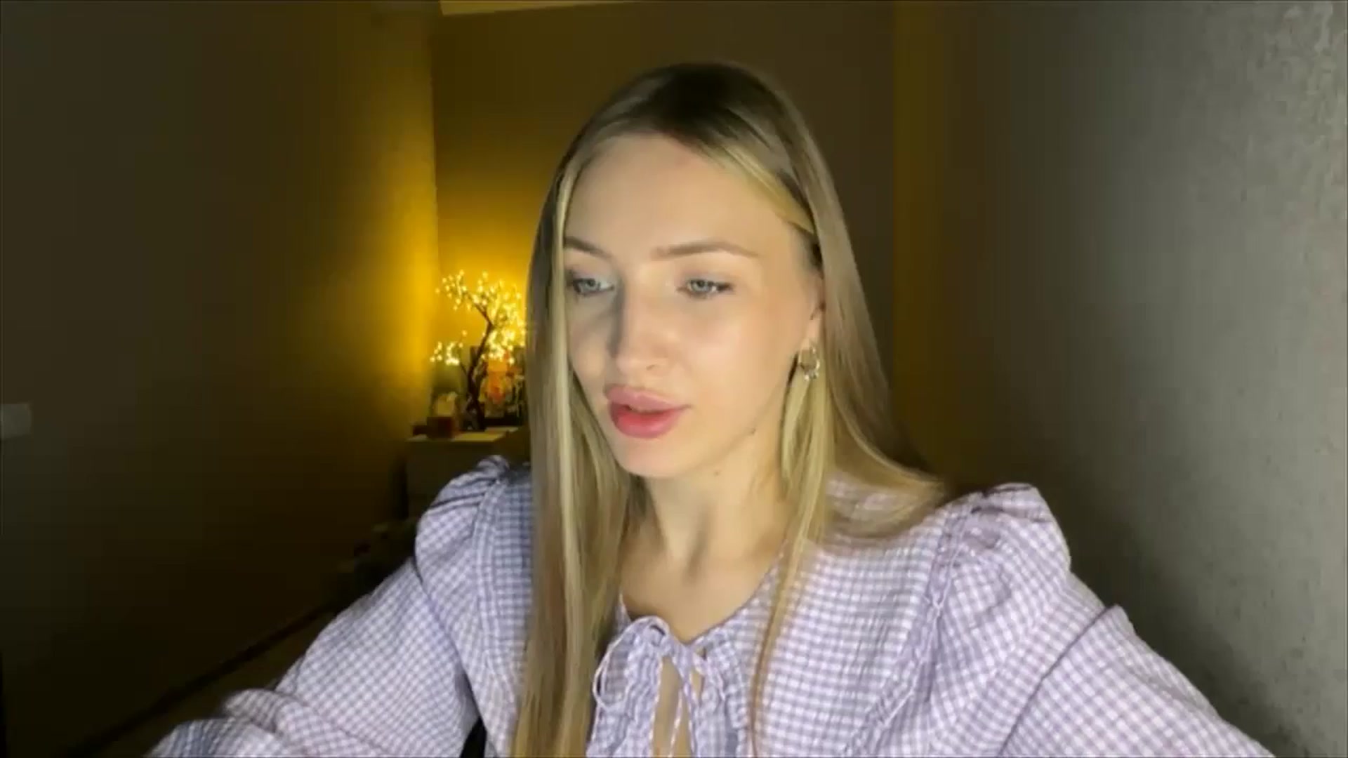 Gallery image thumbnail from My_Diana's myfreecams stream on, 09/04/2024, 22:52 image 1 of 20