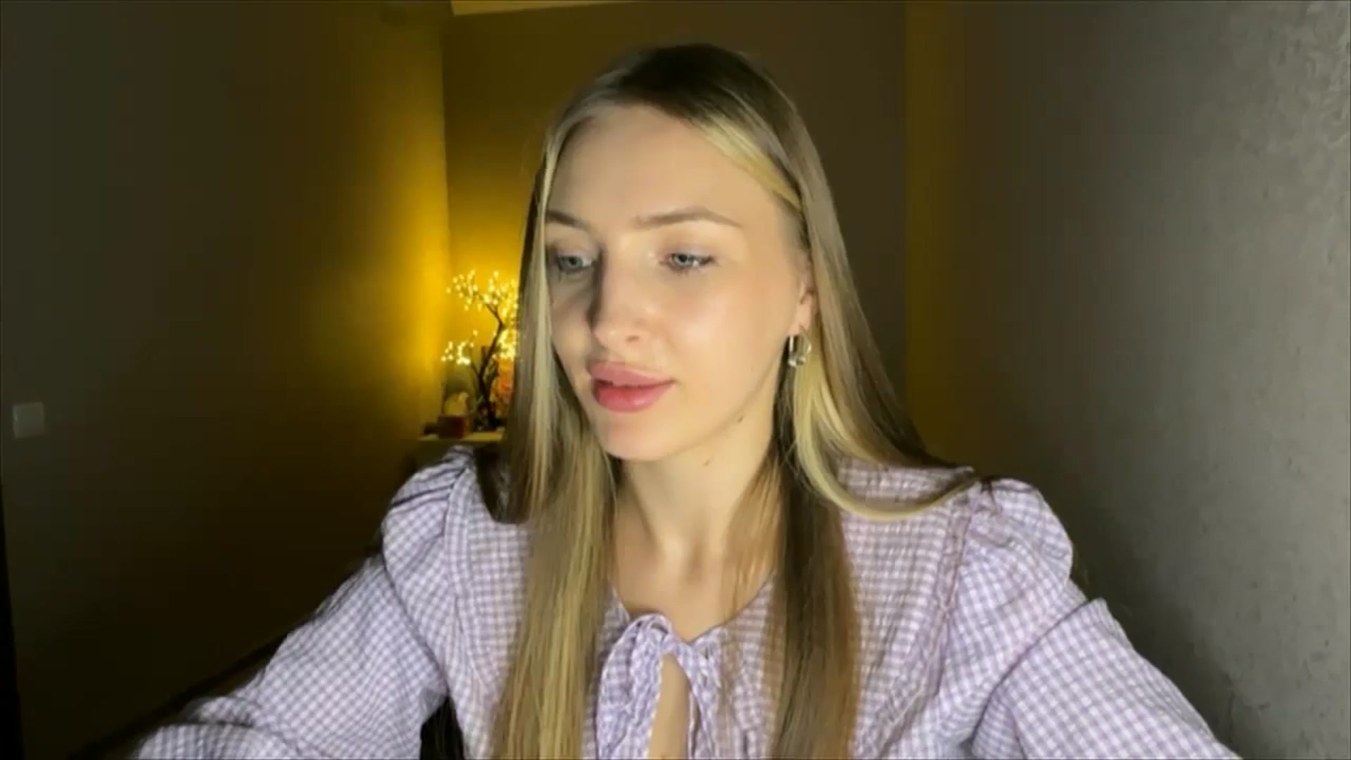 Gallery image thumbnail from My_Diana's myfreecams stream on, 09/04/2024, 22:52 image 12 of 20