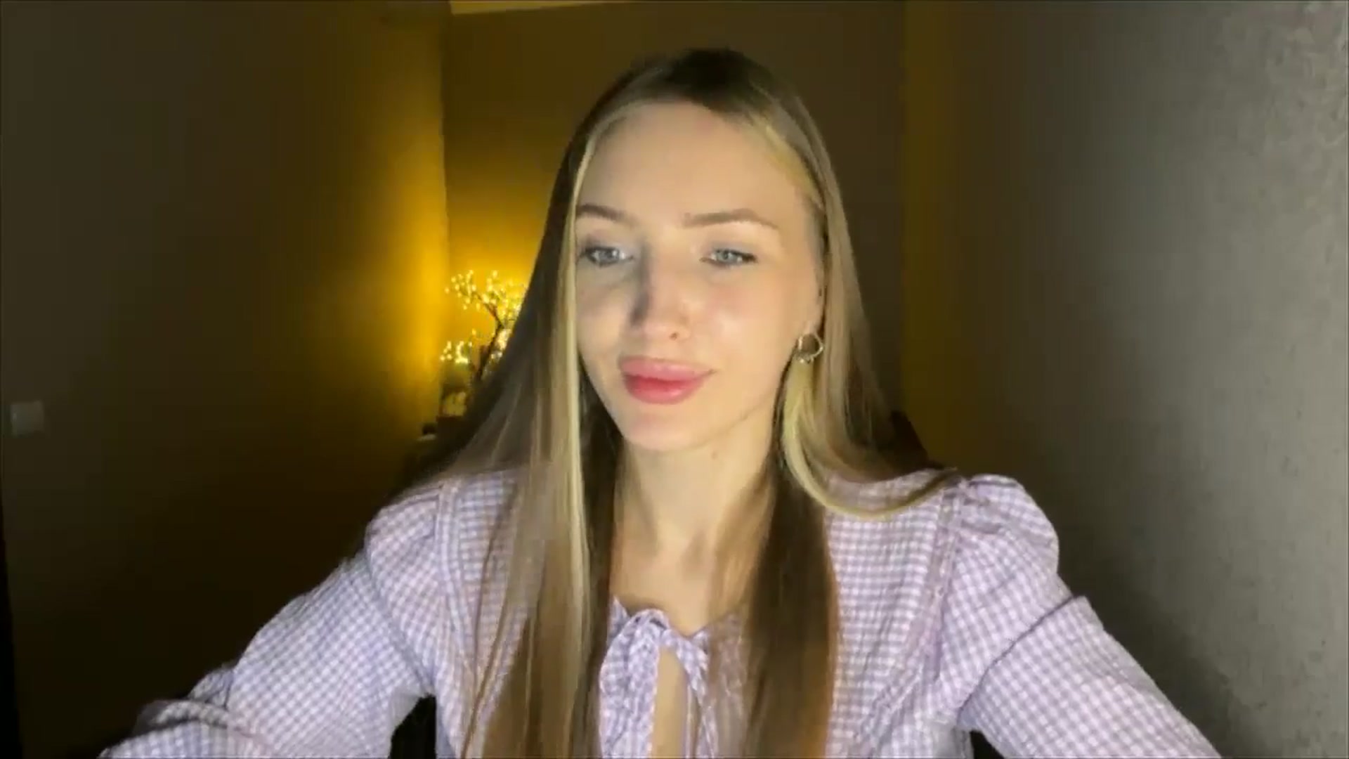 Gallery image thumbnail from My_Diana's myfreecams stream on, 09/04/2024, 22:52 image 15 of 20