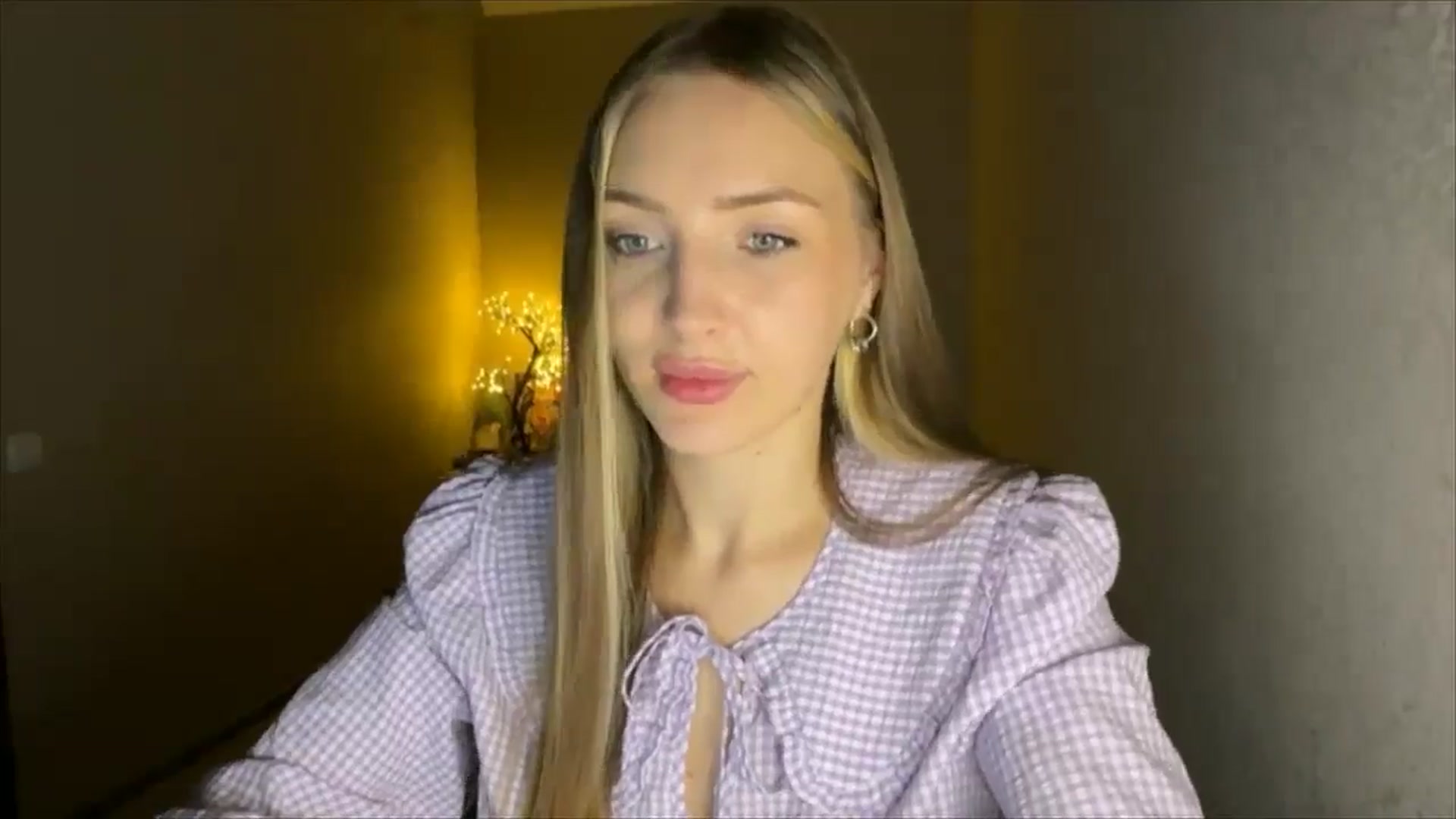 Gallery image thumbnail from My_Diana's myfreecams stream on, 09/04/2024, 22:52 image 9 of 20