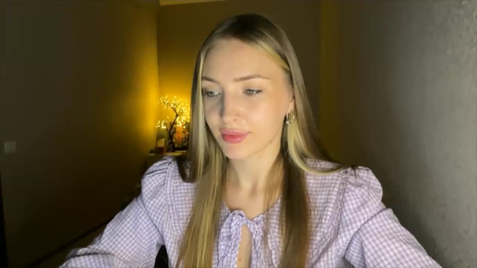 Gallery image thumbnail from My_Diana's myfreecams stream on, 09/04/2024, 22:52 image 11 of 20
