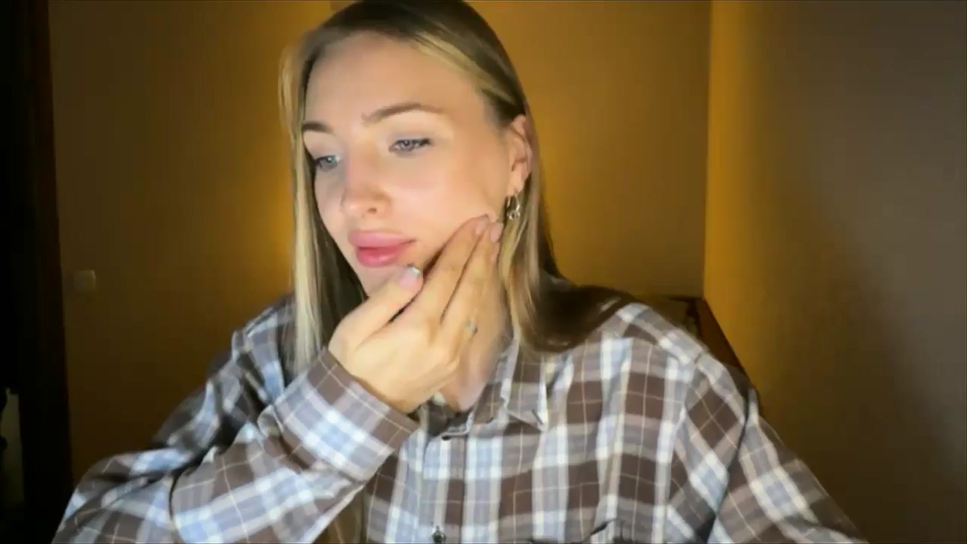Gallery image thumbnail from My_Diana's myfreecams stream on, 09/06/2024, 21:33 image 11 of 20