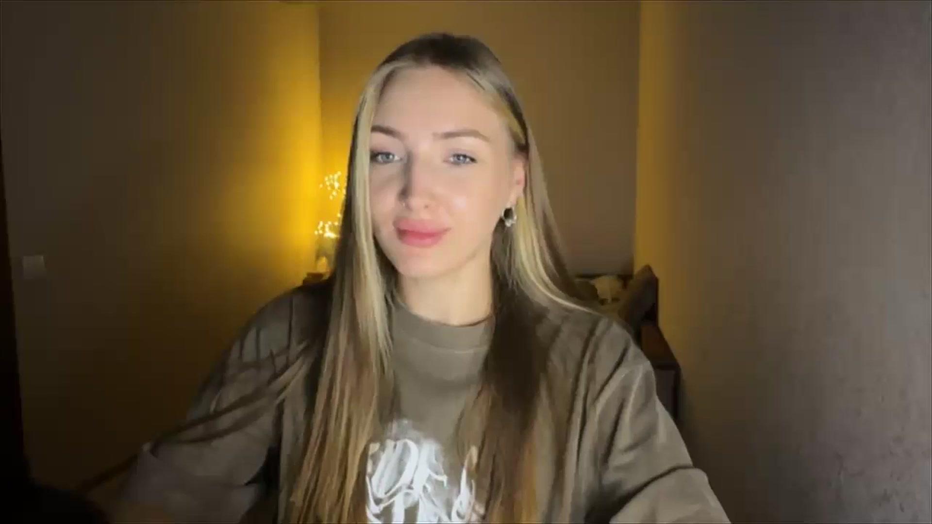 Gallery image thumbnail from My_Diana's myfreecams stream on, 09/08/2024, 19:35 image 18 of 20