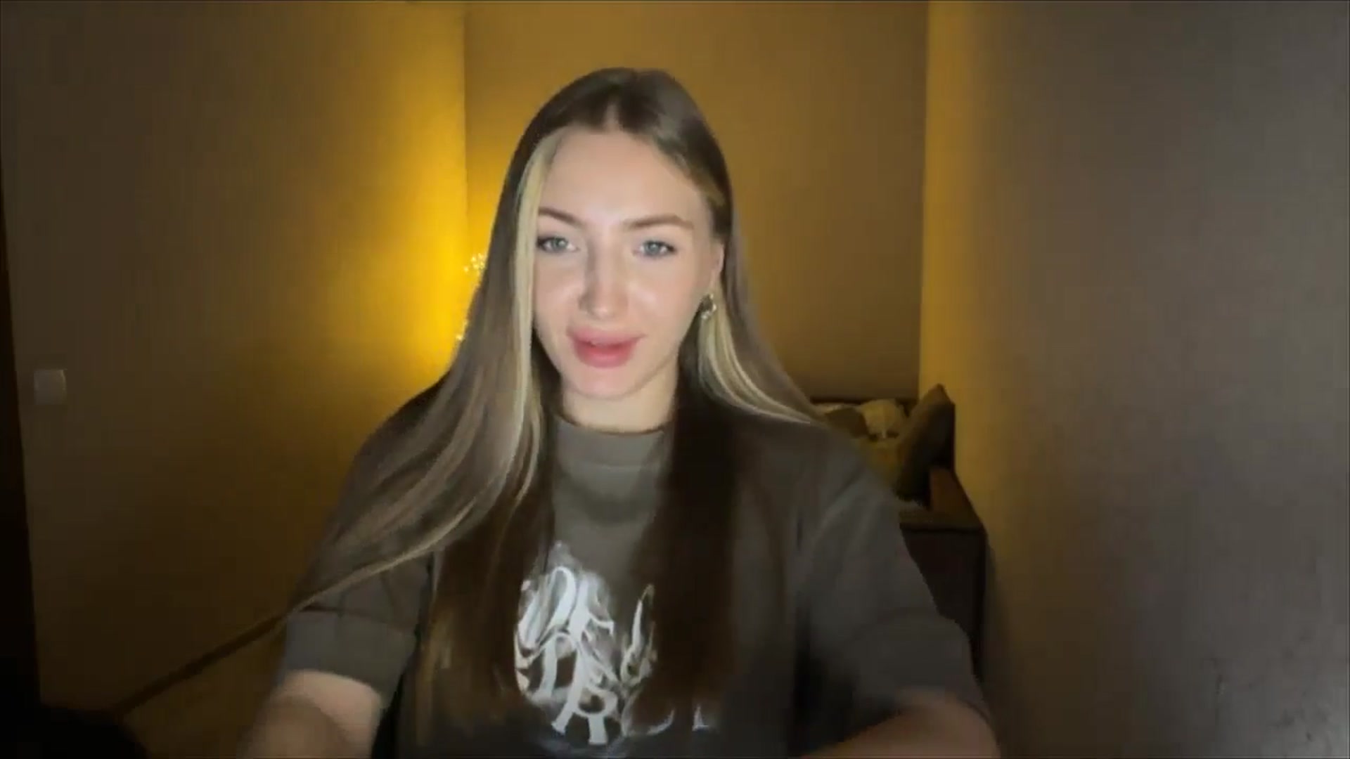 Gallery image thumbnail from My_Diana's myfreecams stream on, 09/08/2024, 19:35 image 14 of 20