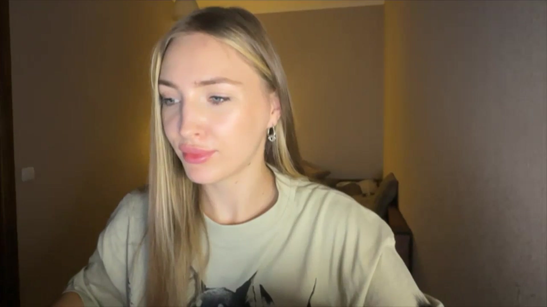 Gallery image thumbnail from My_Diana's myfreecams stream on, 09/08/2024, 20:53 image 18 of 20