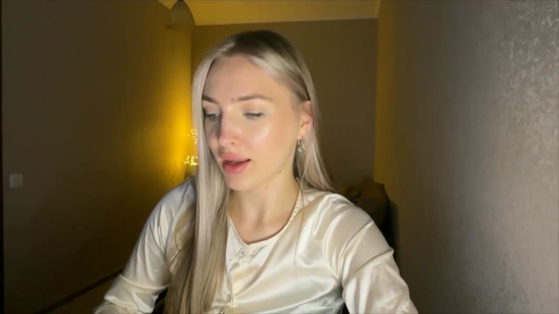 Gallery image thumbnail from My_Diana's myfreecams stream on, 09/11/2024, 20:21 image 2 of 20
