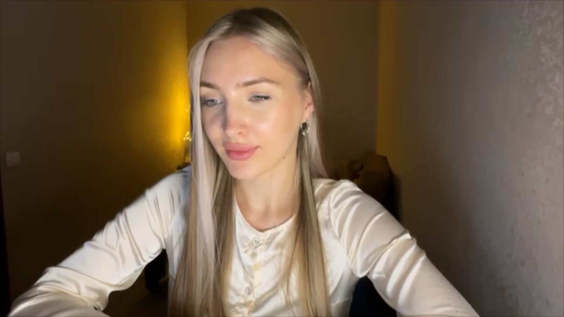 Gallery image thumbnail from My_Diana's myfreecams stream on, 09/11/2024, 20:21 image 10 of 20