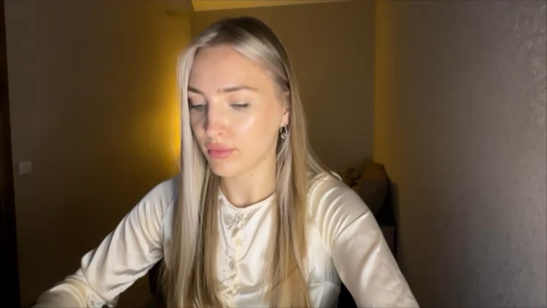 Gallery image thumbnail from My_Diana's myfreecams stream on, 09/11/2024, 20:21 image 7 of 20