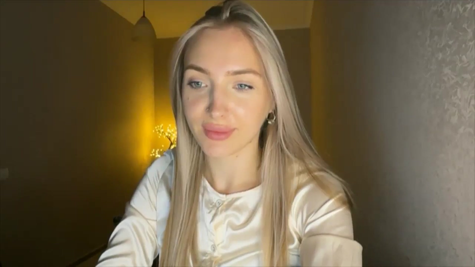 Gallery image thumbnail from My_Diana's myfreecams stream on, 09/11/2024, 20:21 image 16 of 20