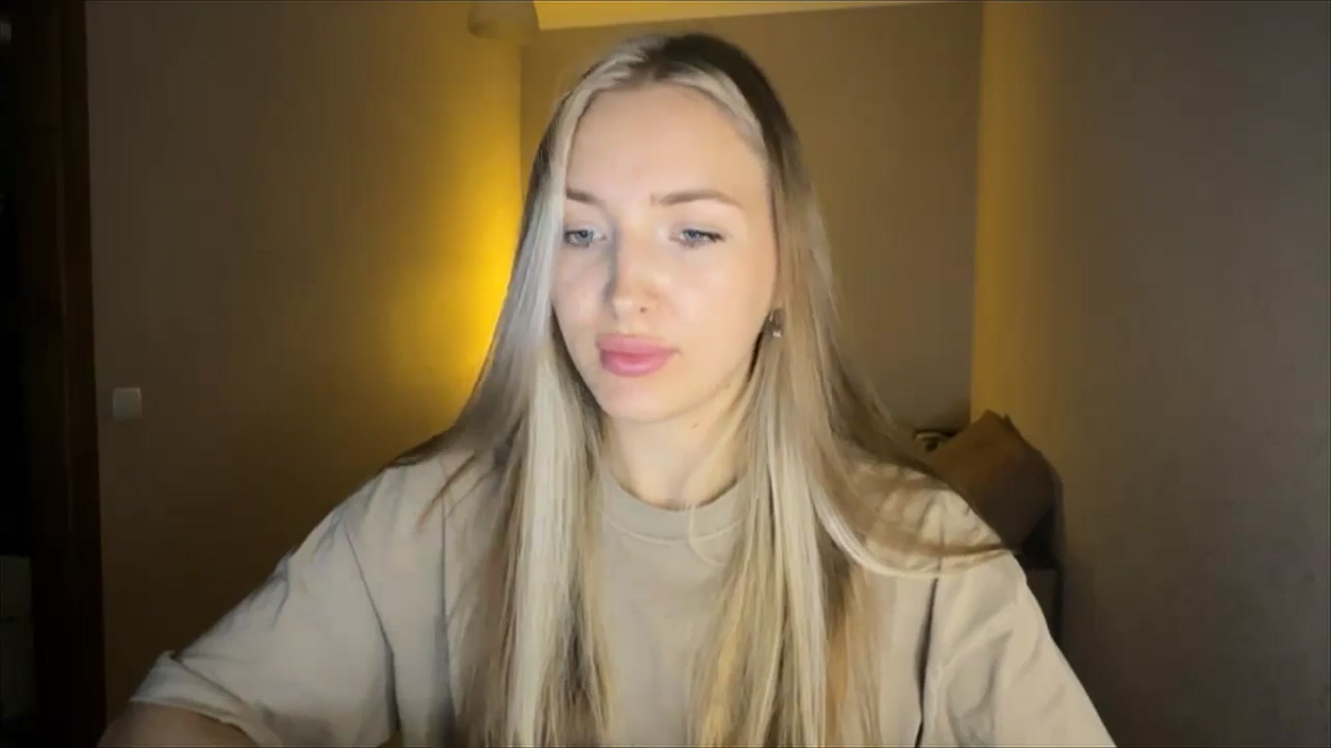 Gallery image thumbnail from My_Diana's myfreecams stream on, 09/13/2024, 18:55 image 15 of 20