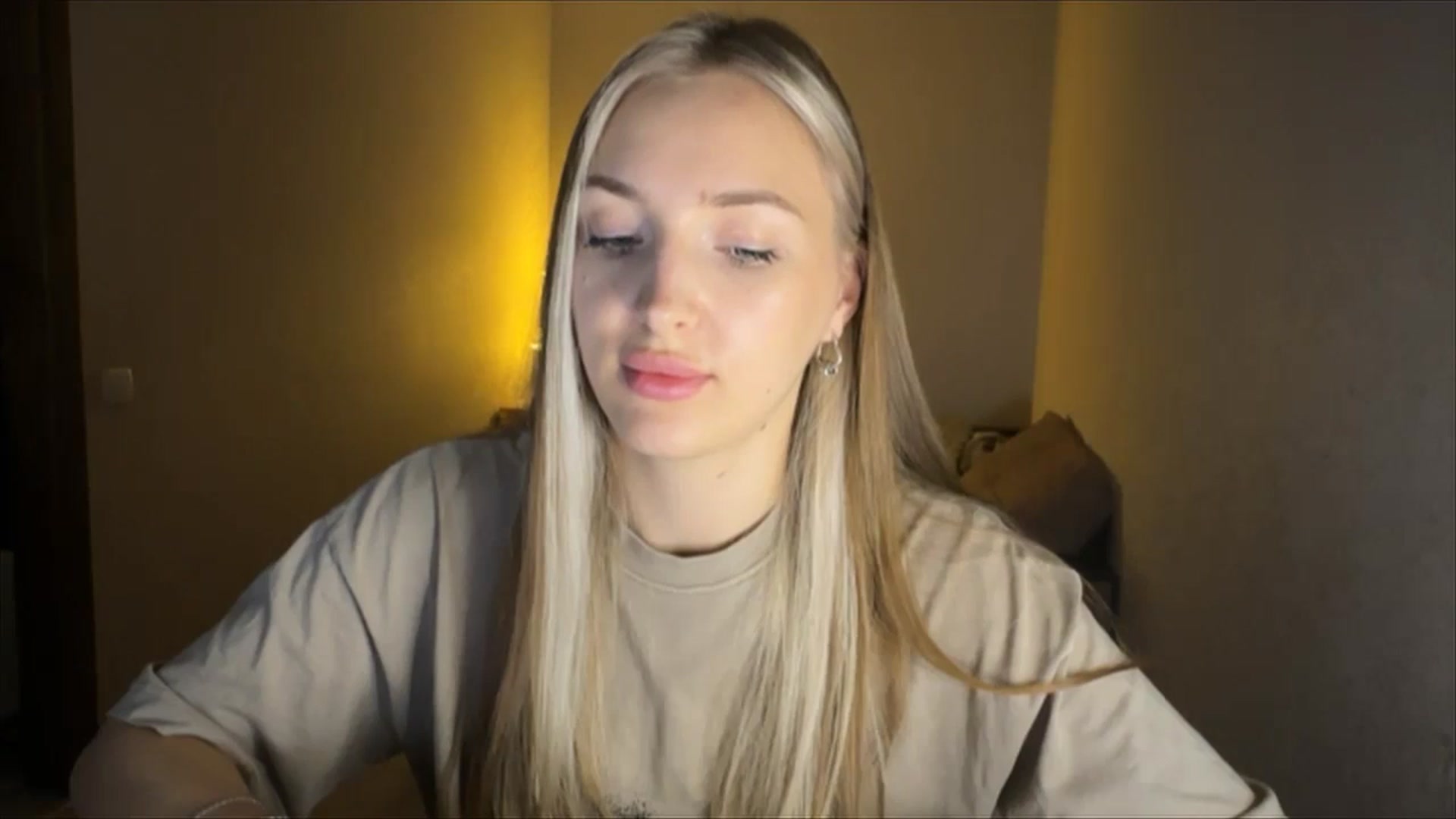 Gallery image thumbnail from My_Diana's myfreecams stream on, 09/13/2024, 20:41 image 8 of 20