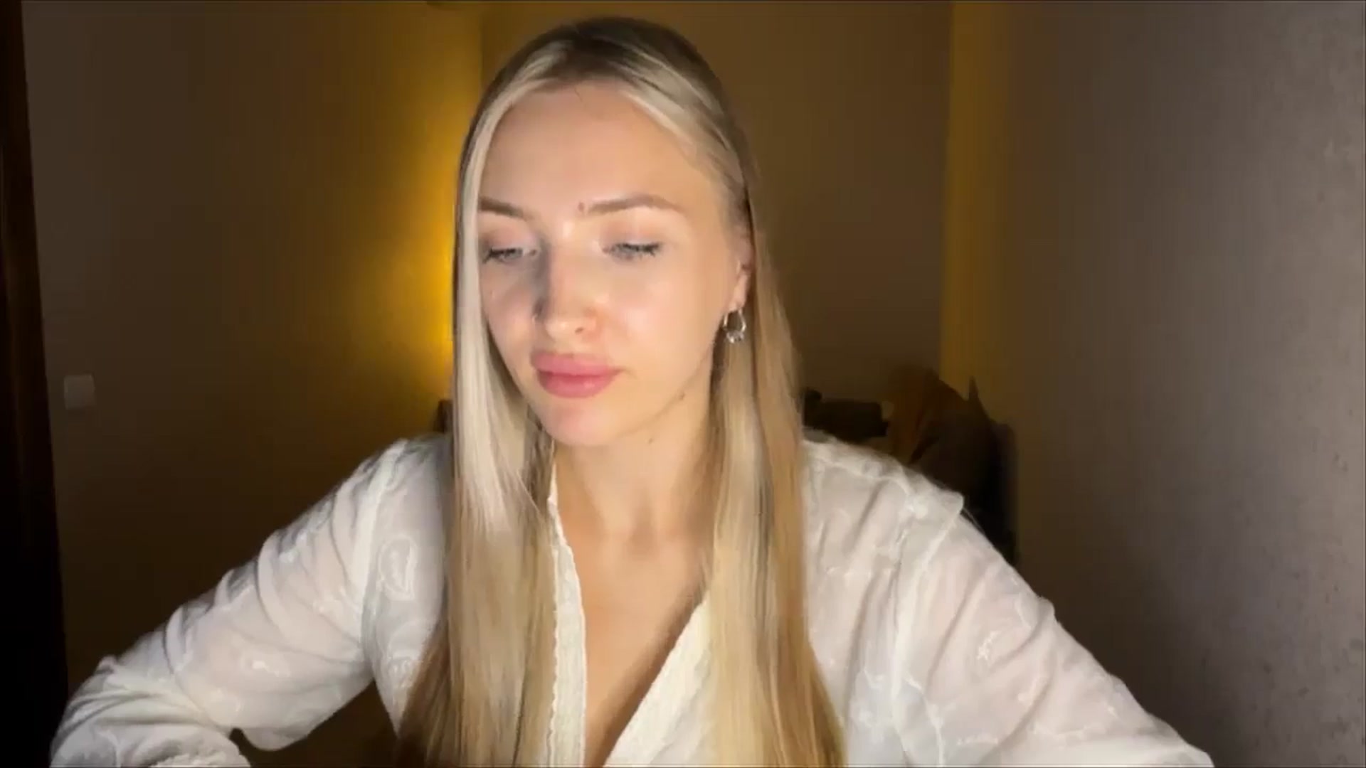 Gallery image thumbnail from My_Diana's myfreecams stream on, 09/14/2024, 18:46 image 7 of 20