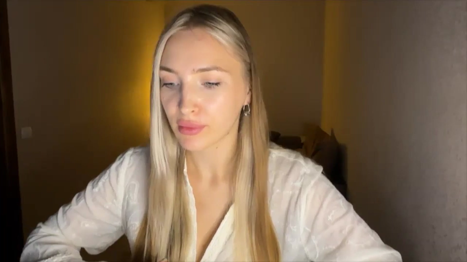 Gallery image thumbnail from My_Diana's myfreecams stream on, 09/14/2024, 18:46 image 9 of 20