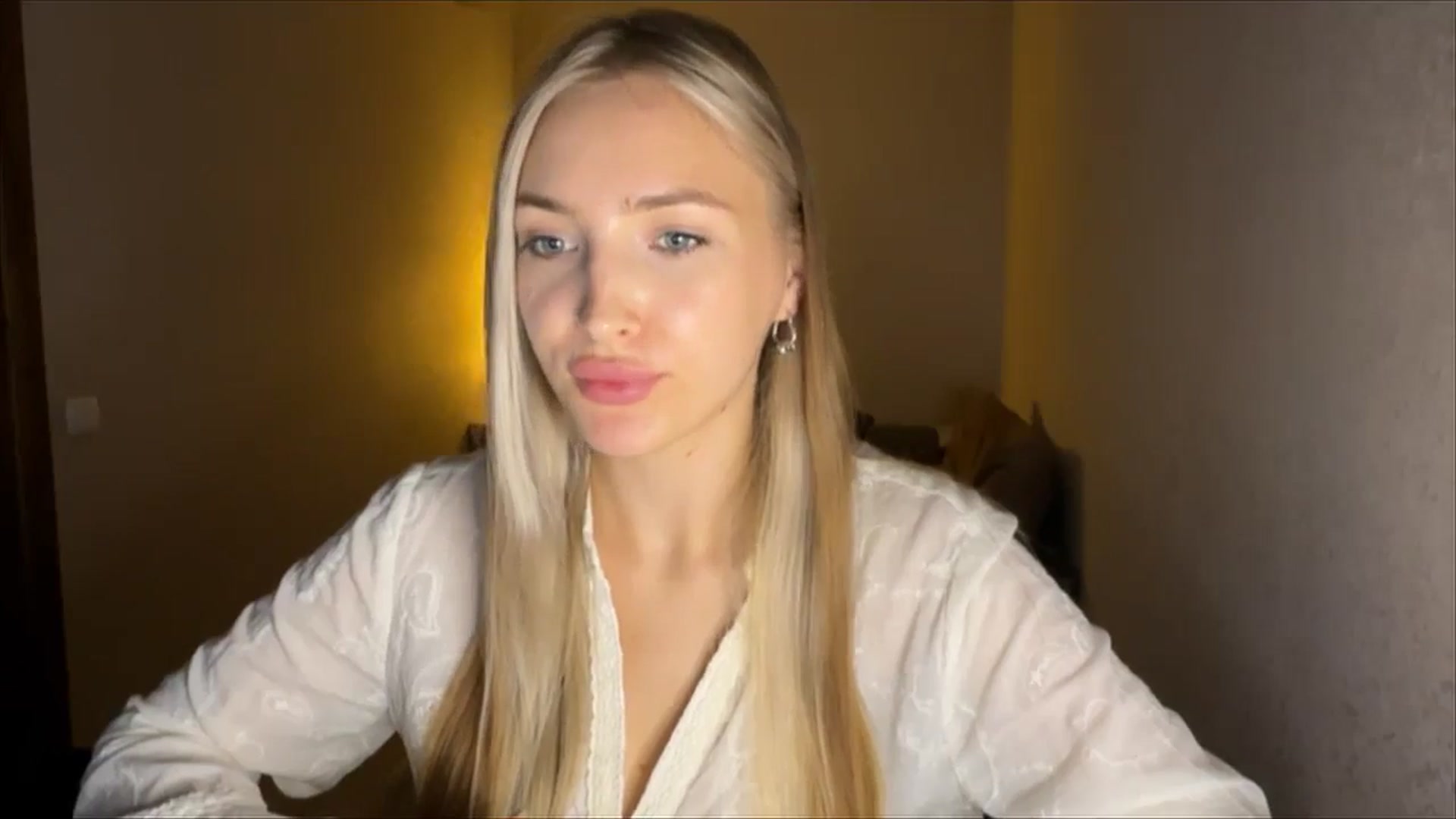 Gallery image thumbnail from My_Diana's myfreecams stream on, 09/14/2024, 18:46 image 8 of 20