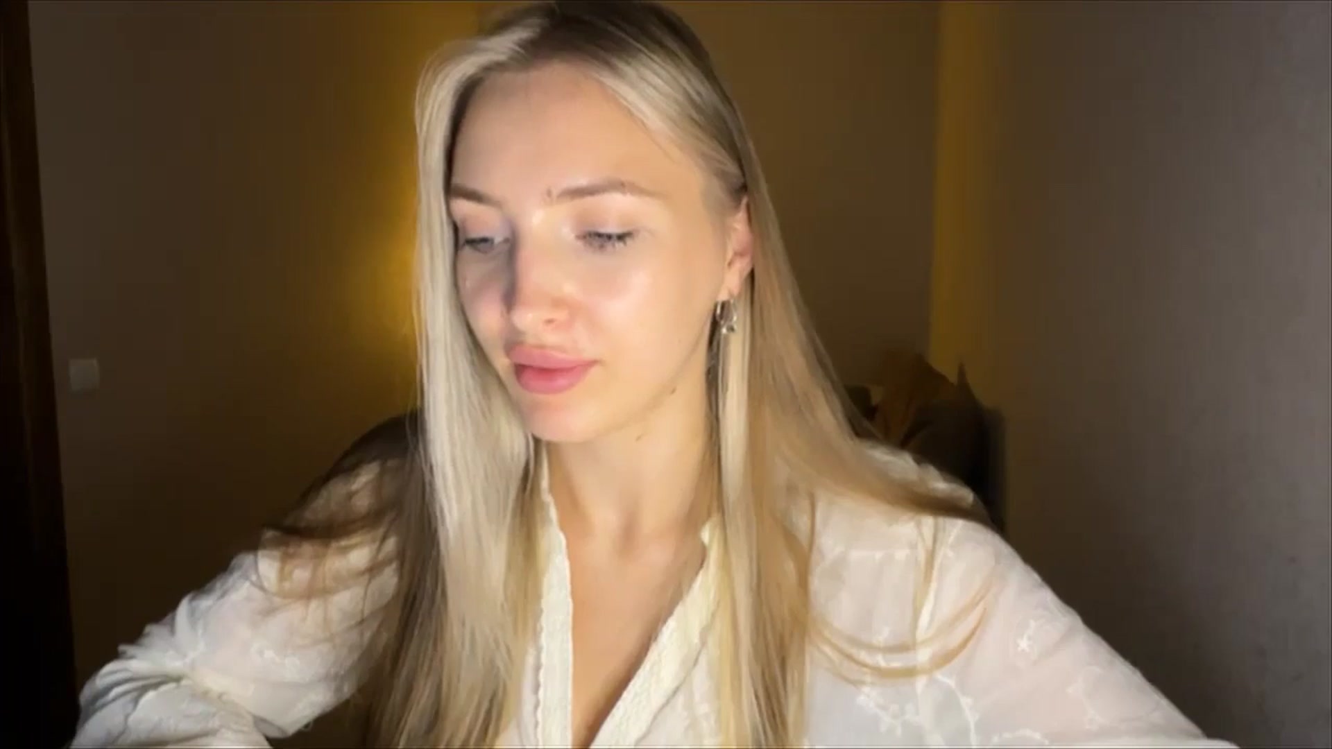 Gallery image thumbnail from My_Diana's myfreecams stream on, 09/14/2024, 19:47 image 13 of 20