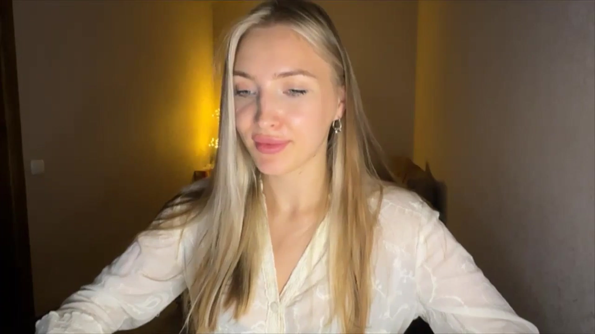 Gallery image thumbnail from My_Diana's myfreecams stream on, 09/14/2024, 19:47 image 18 of 20