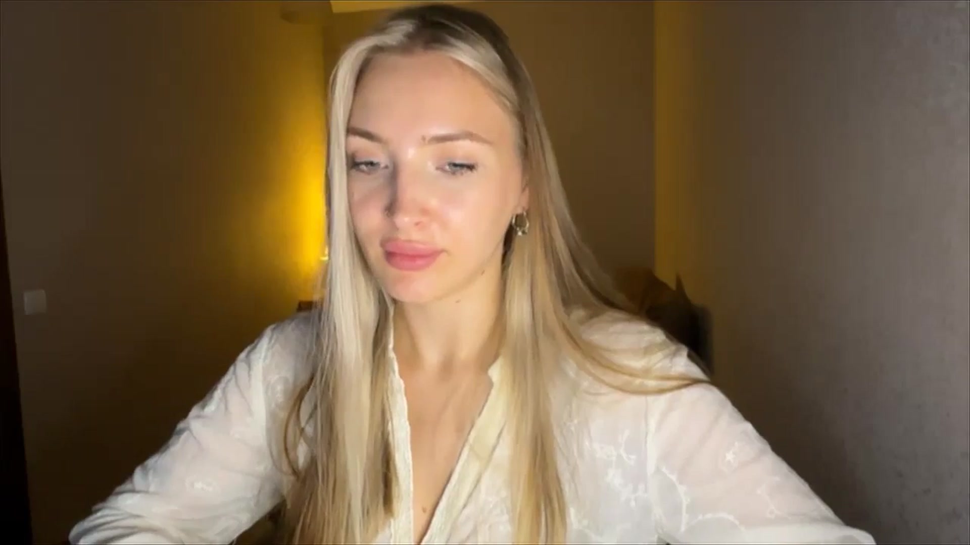 Gallery image thumbnail from My_Diana's myfreecams stream on, 09/14/2024, 20:35 image 10 of 20